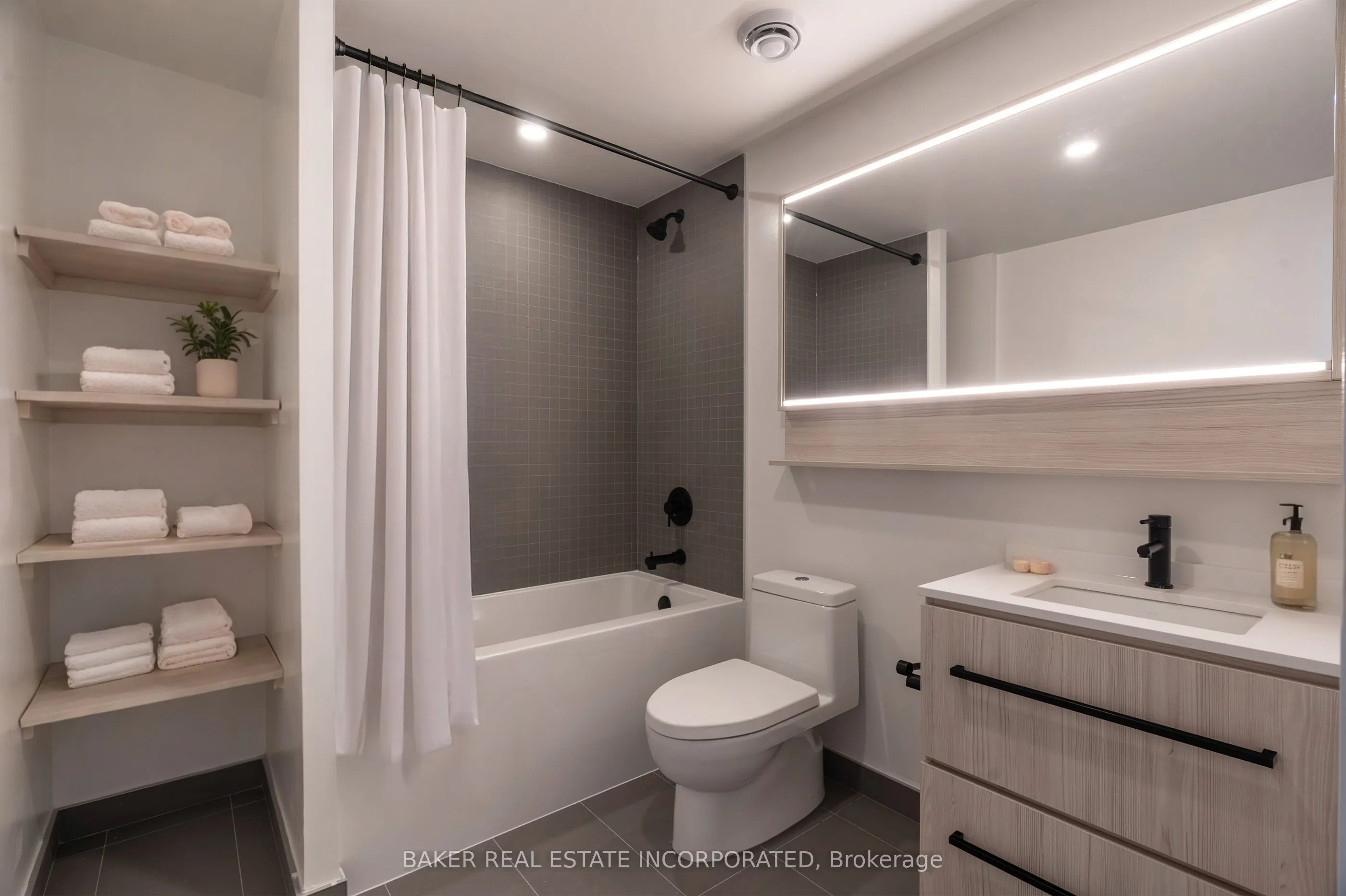 425 Front Street E, #1117