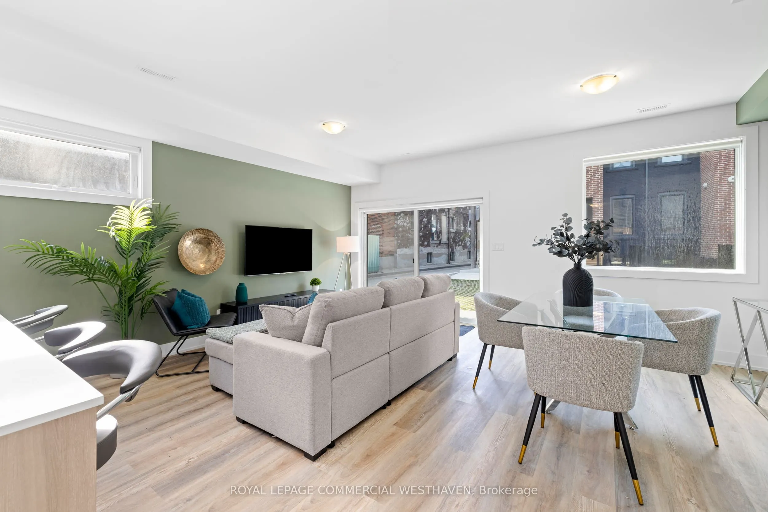 447 Lansdowne Avenue, #Laneway