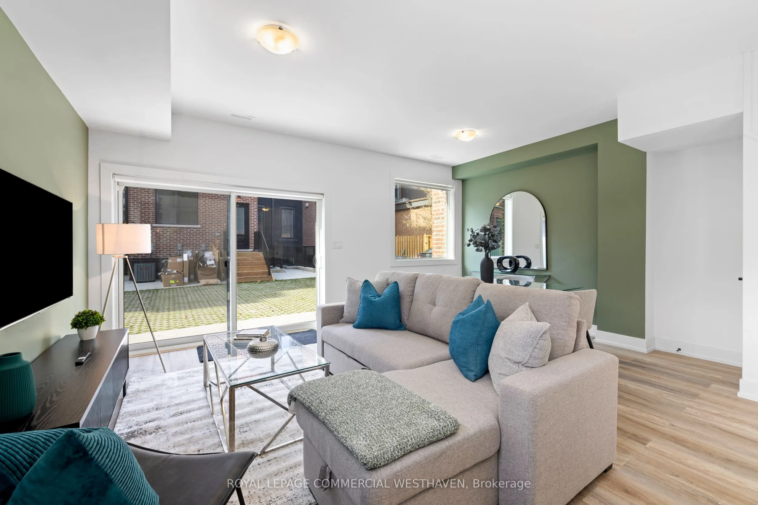 447 Lansdowne Avenue, #Laneway