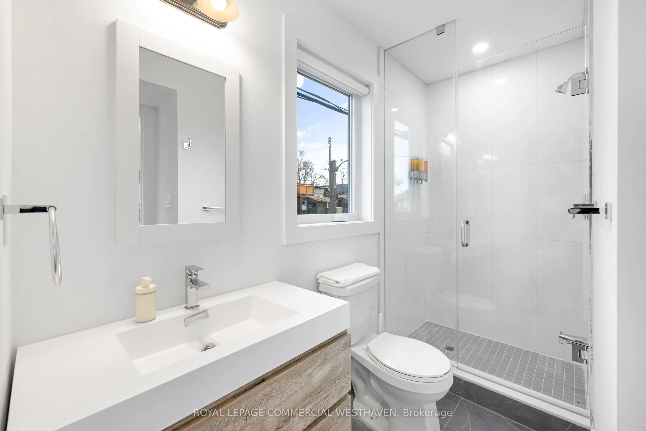447 Lansdowne Avenue, #Laneway