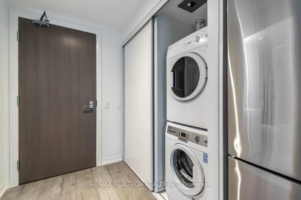 251 Jarvis Street, #906