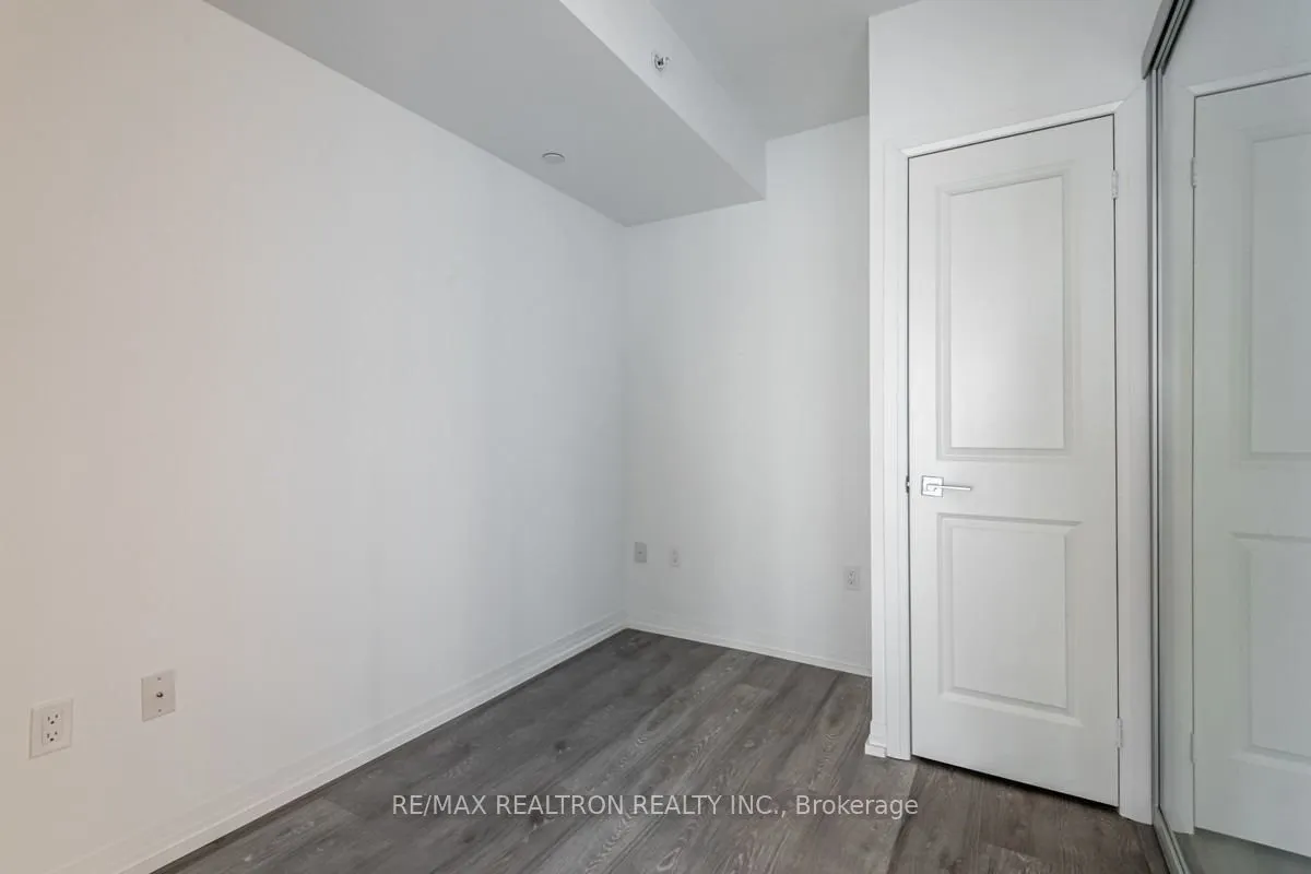 251 Jarvis Street, #906