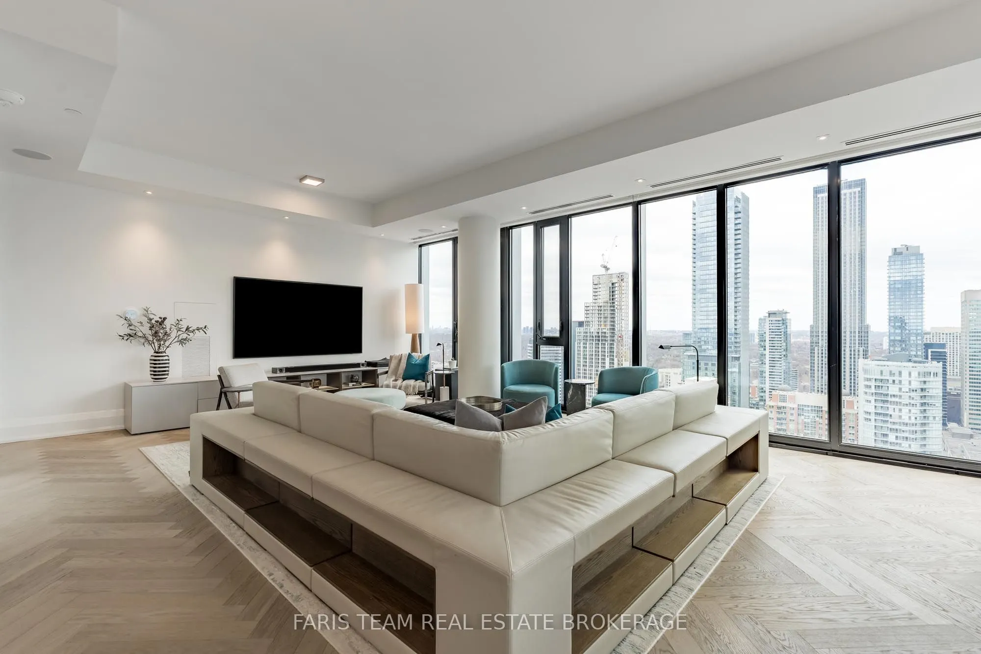 200 Cumberland Street, #3501