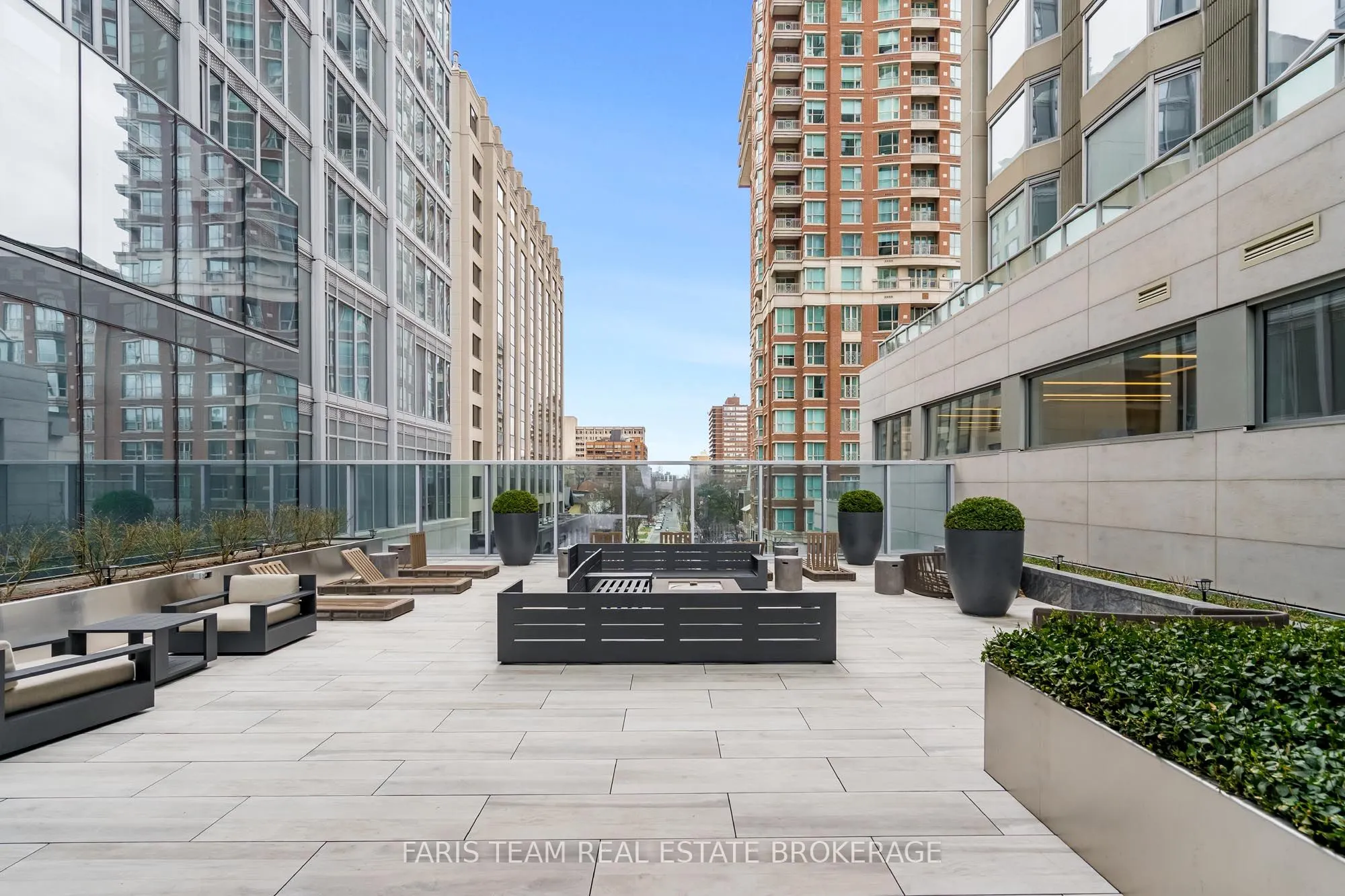 200 Cumberland Street, #3501