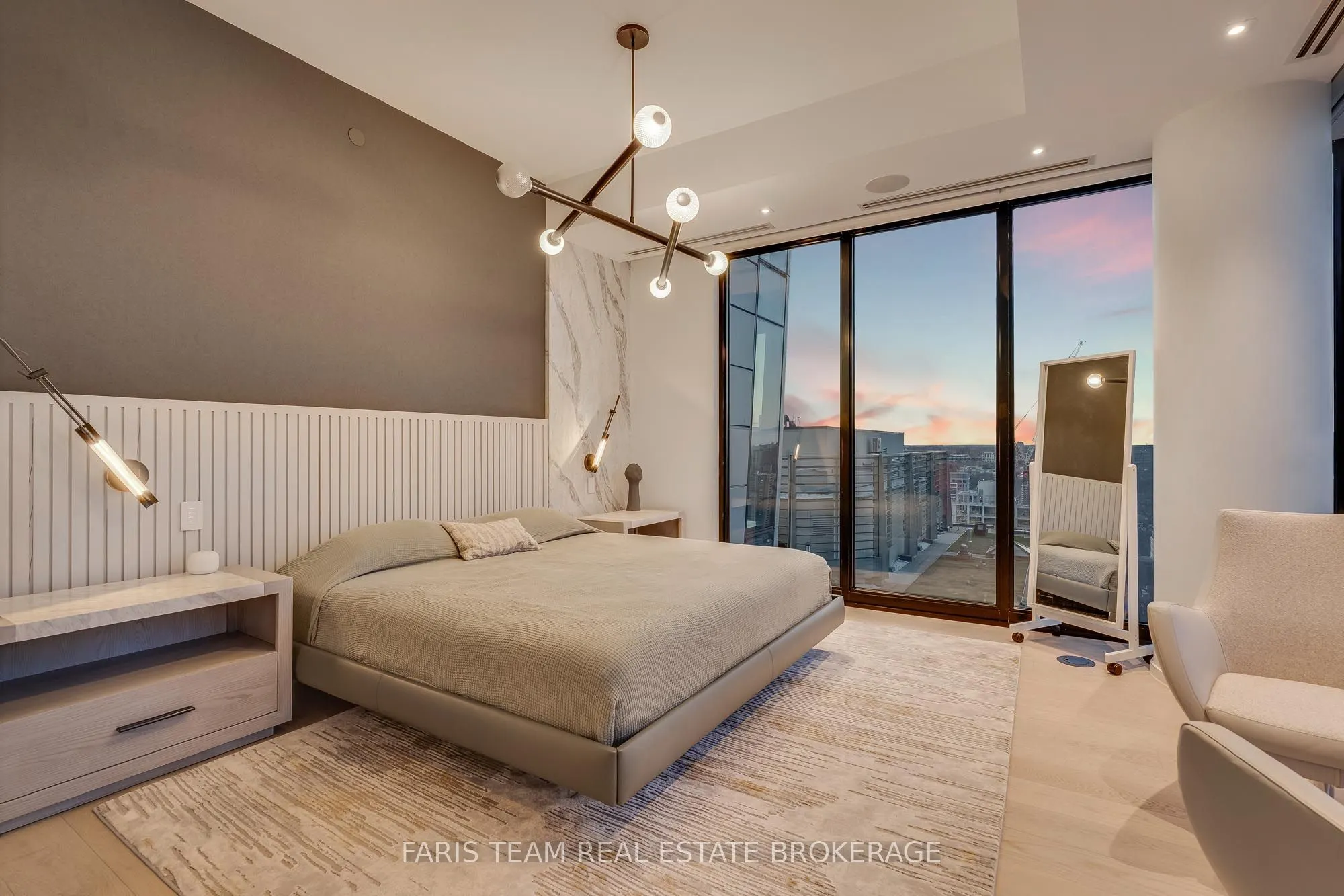 200 Cumberland Street, #3501