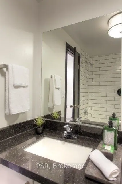 262 Sherbourne Street, #4