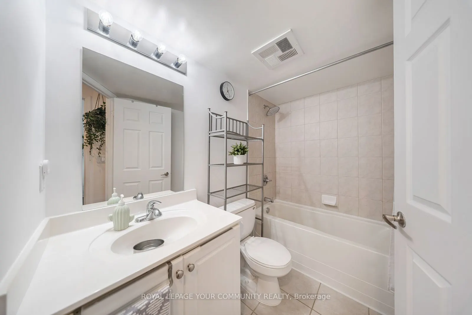 18 Valley Woods Road, #716