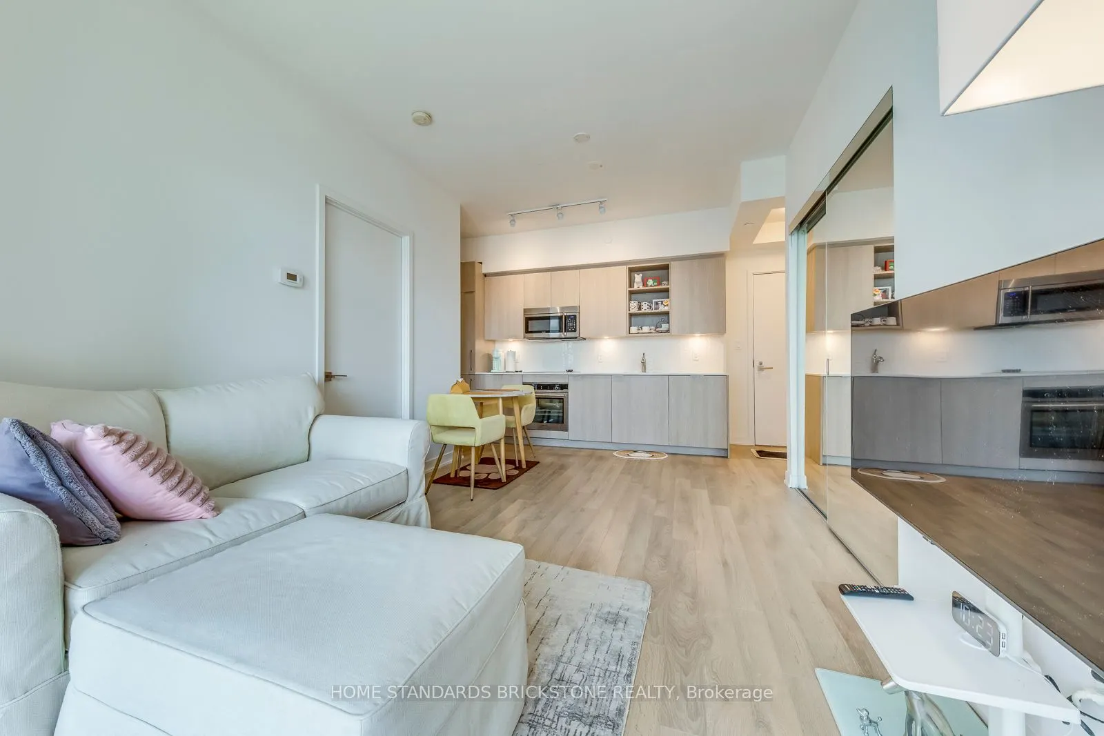 50 Ordnance Street, #2212