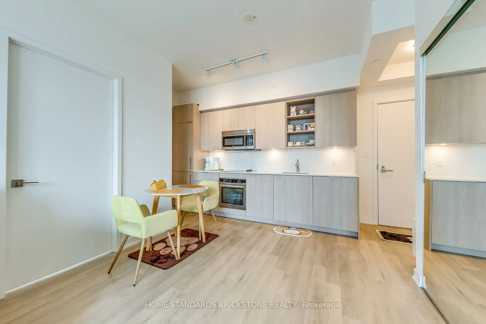 50 Ordnance Street, #2212
