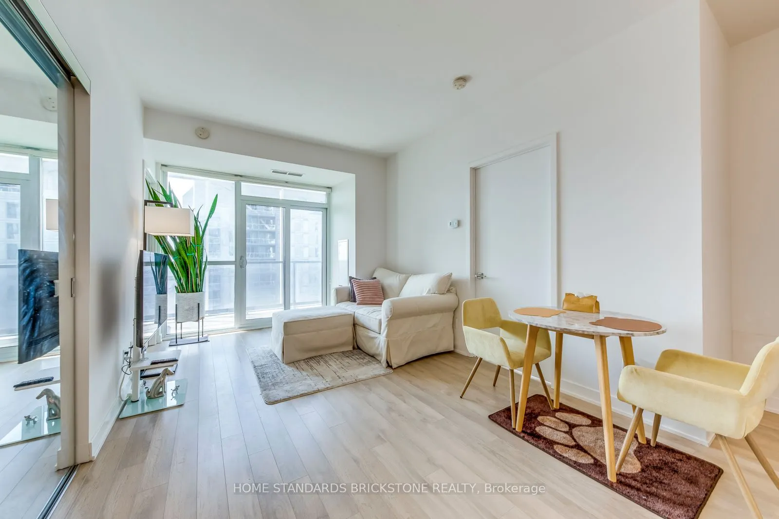 50 Ordnance Street, #2212