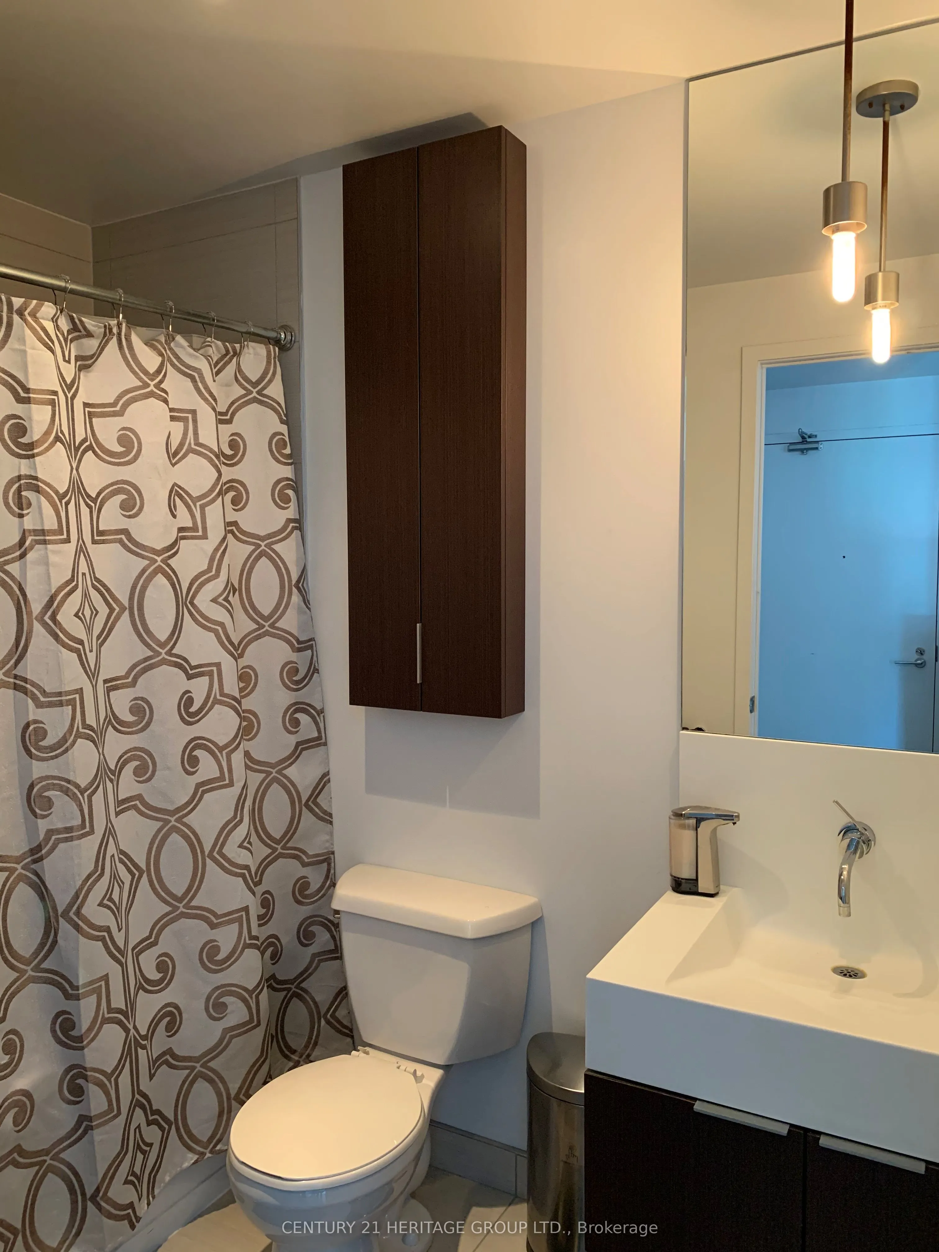 110 Charles Street E, #3009
