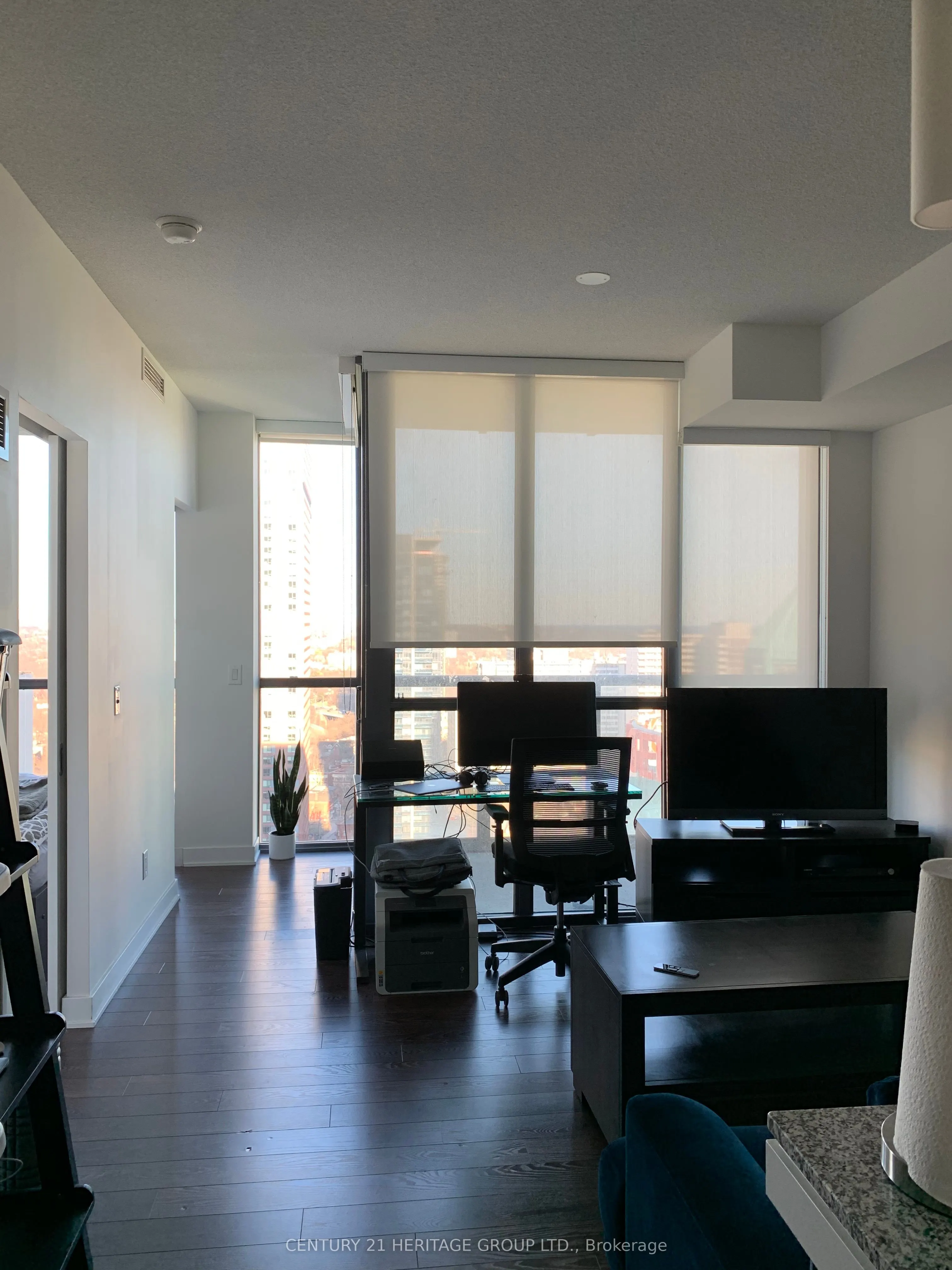 110 Charles Street E, #3009