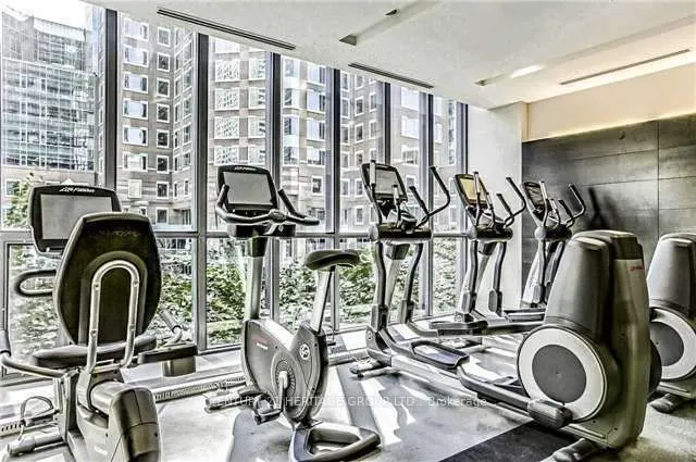 110 Charles Street E, #3009