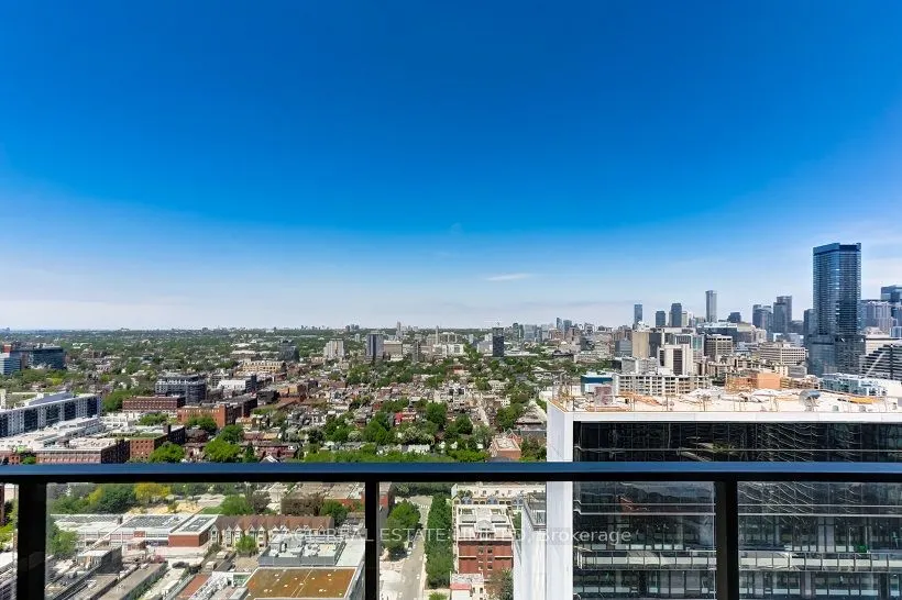 125 Peter Street, #2504