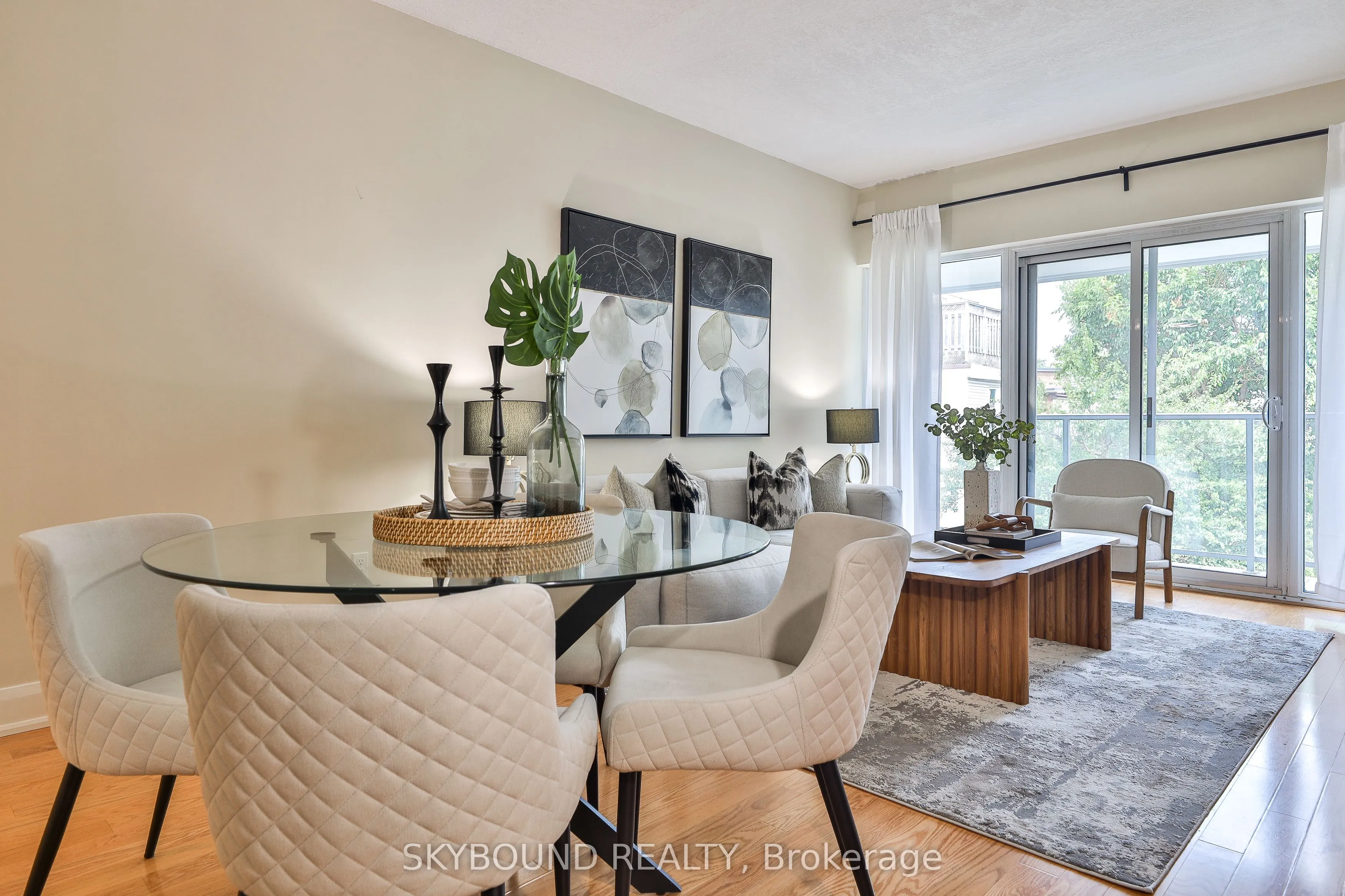 1636 Dundas Street W, #5