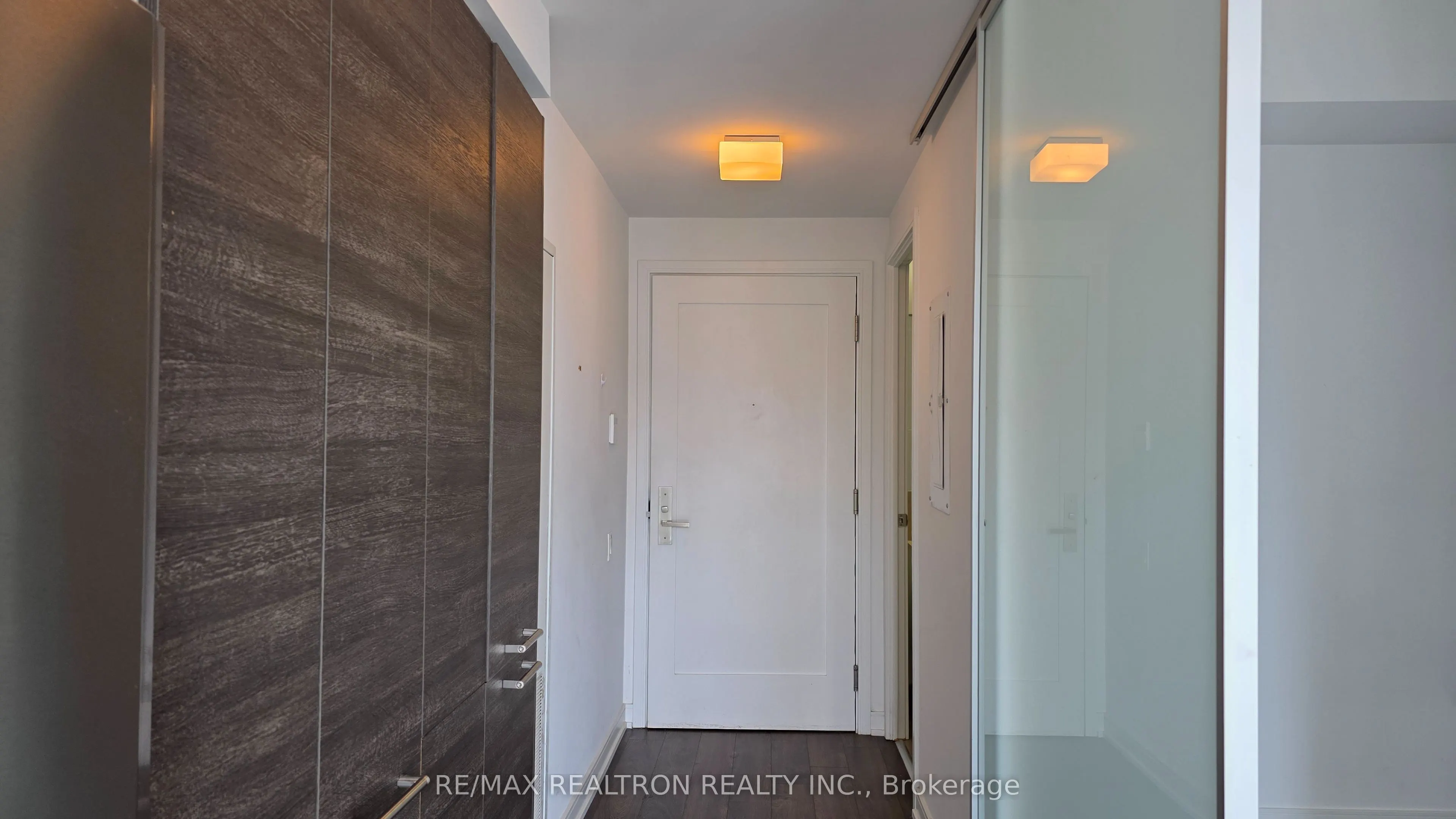 28 Wellesley Street E, #1103