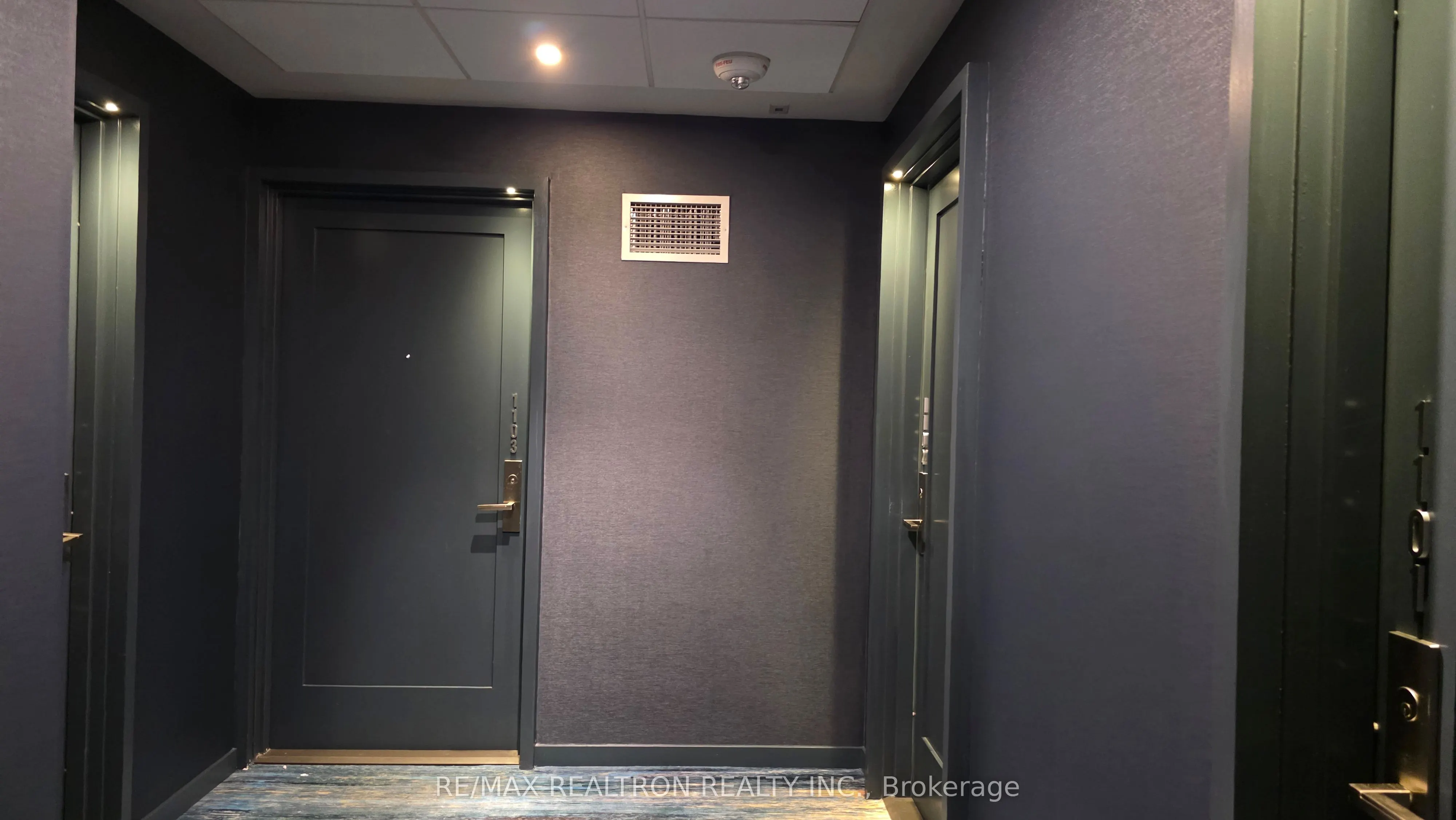 28 Wellesley Street E, #1103