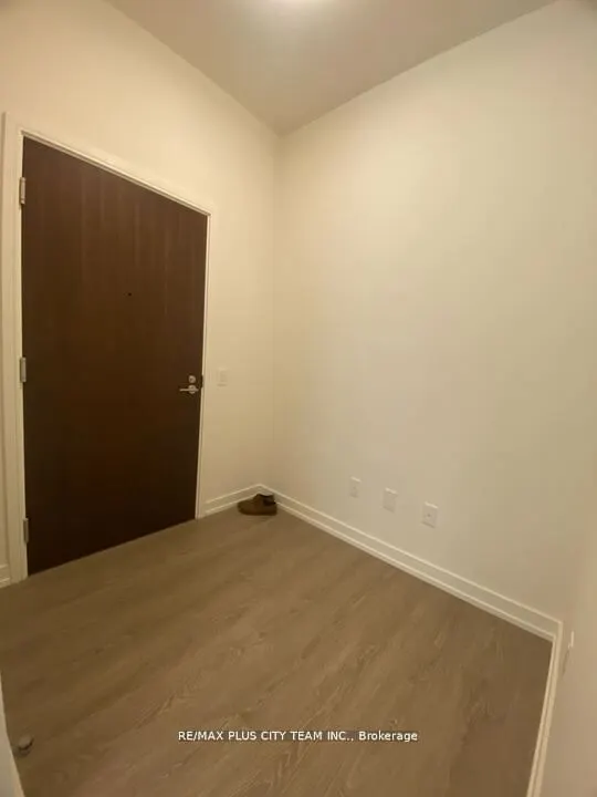 425 Front Street E, #818