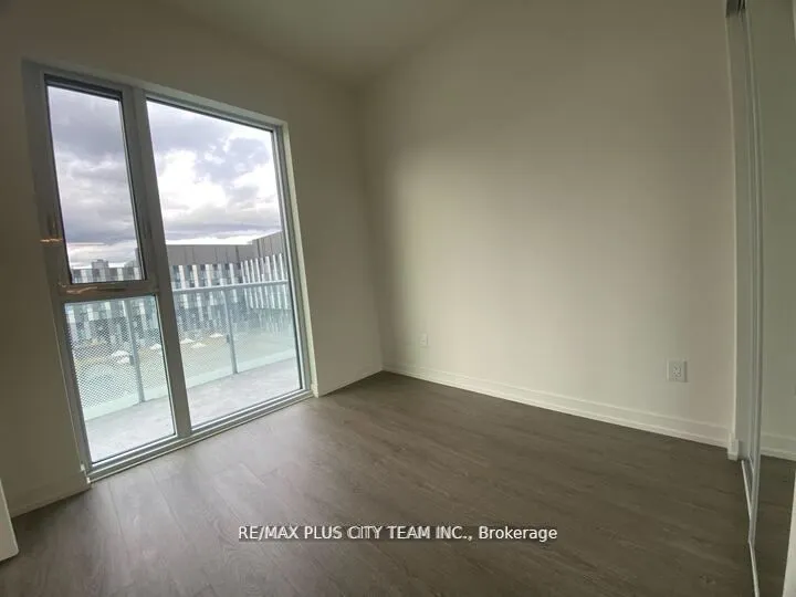 425 Front Street E, #818