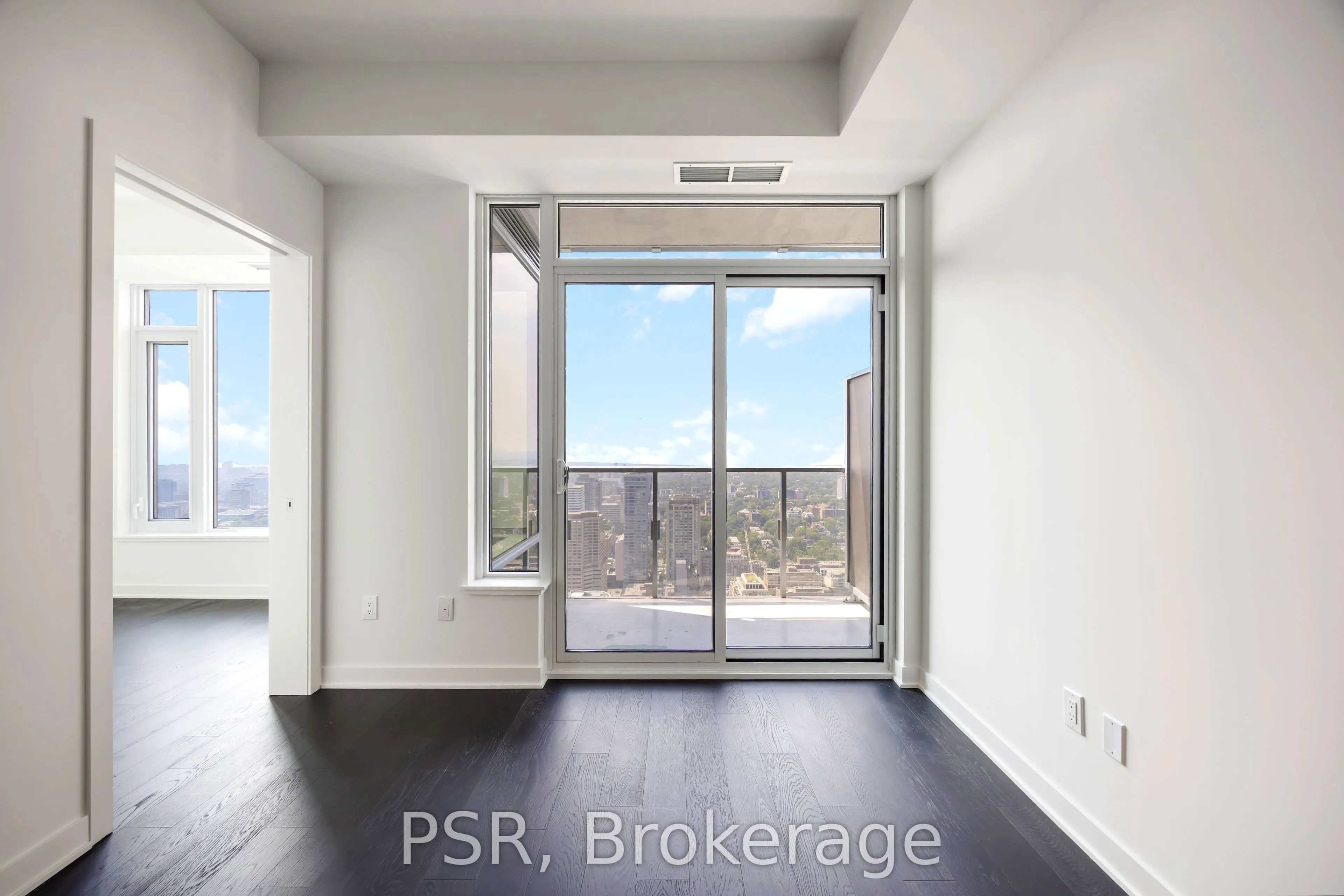 11 Yorkville Avenue, #4410