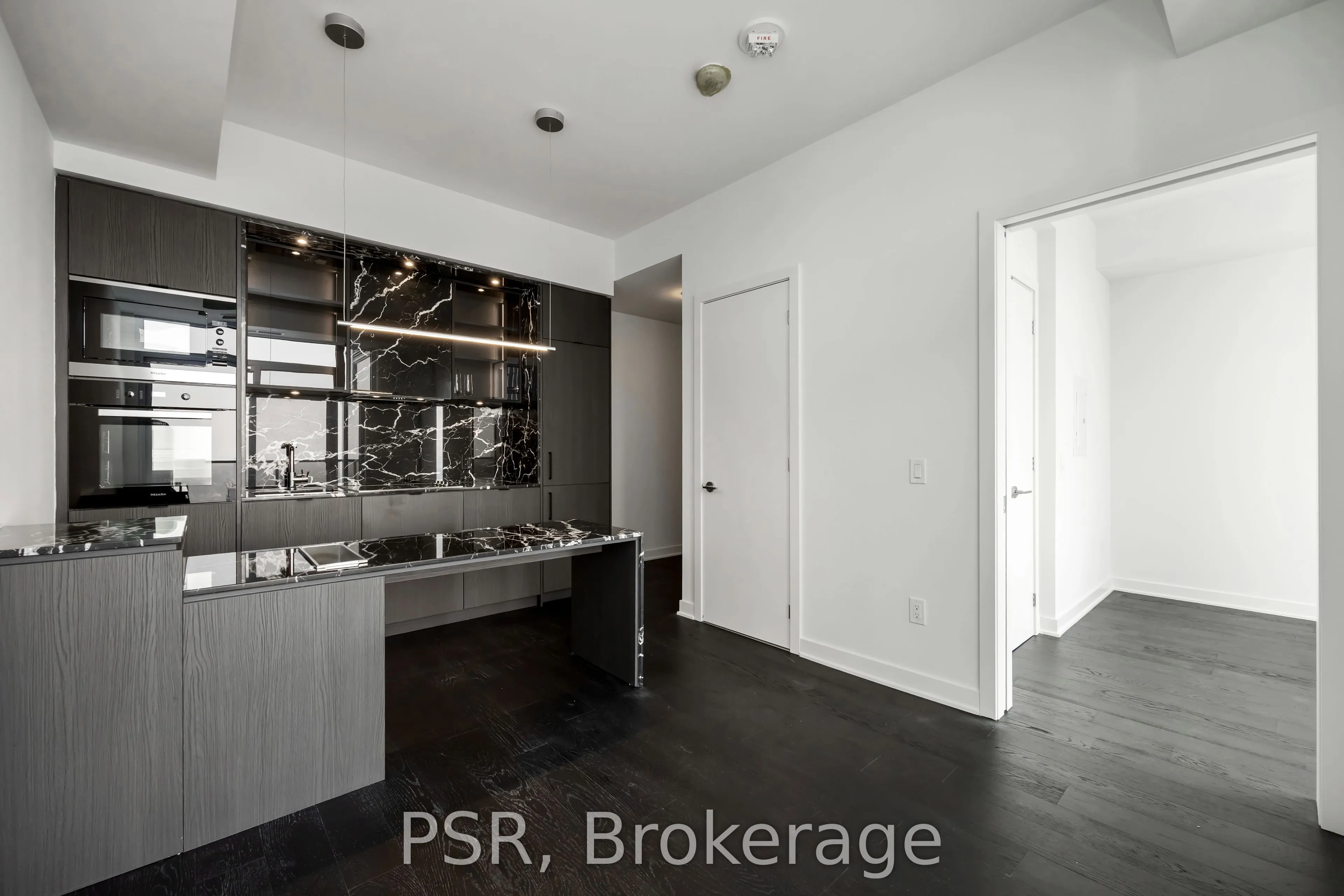 11 Yorkville Avenue, #4410