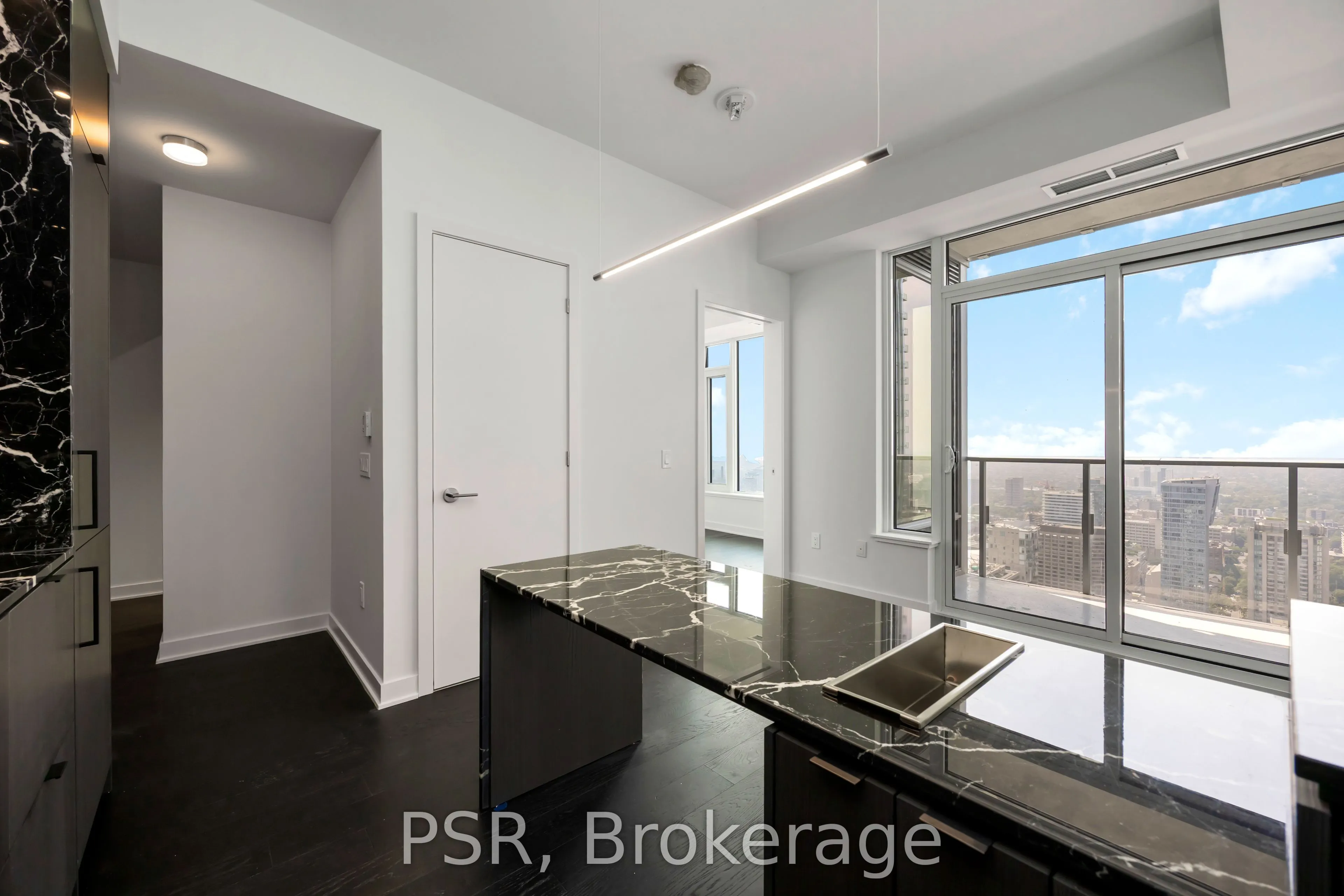11 Yorkville Avenue, #4410