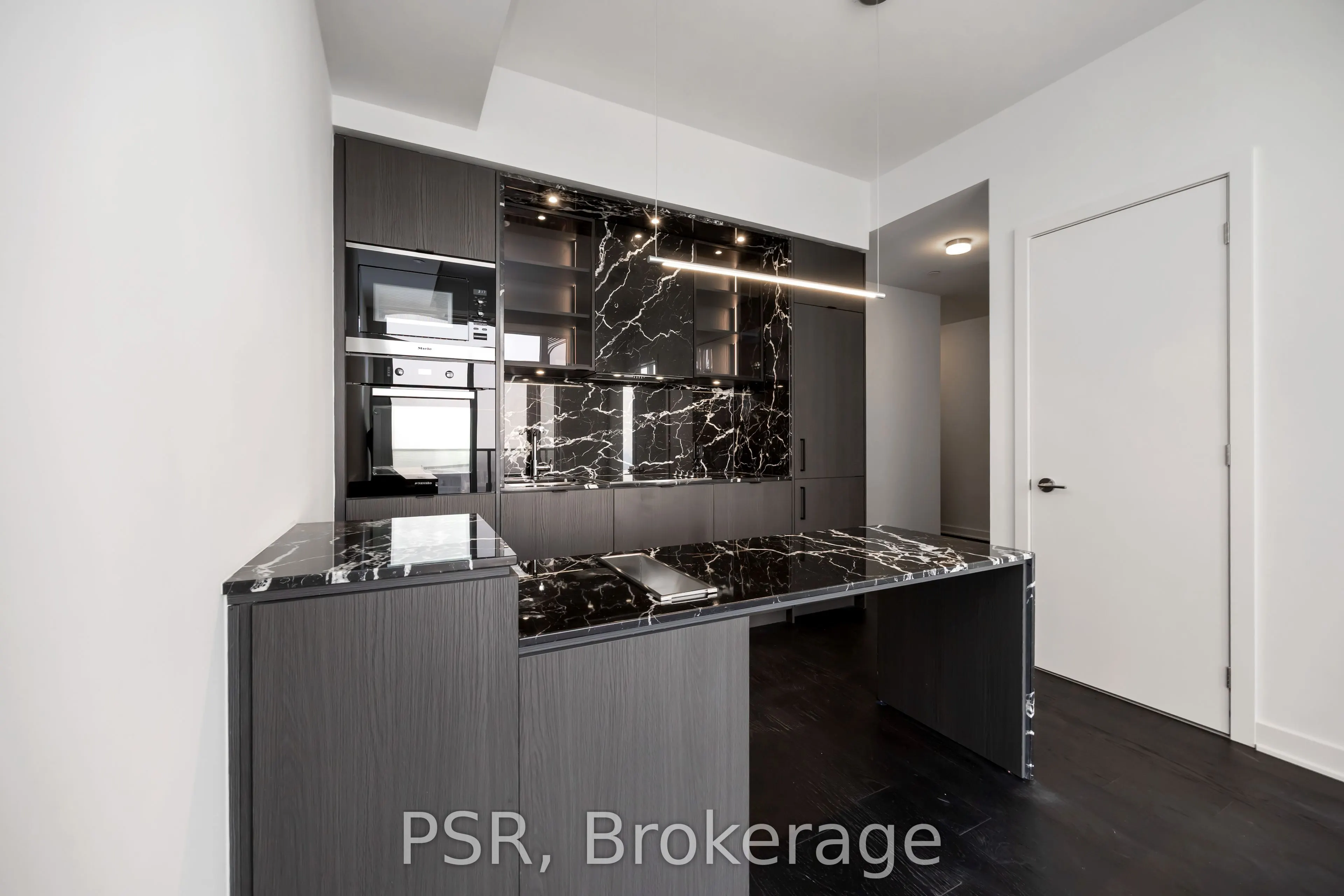 11 Yorkville Avenue, #4410