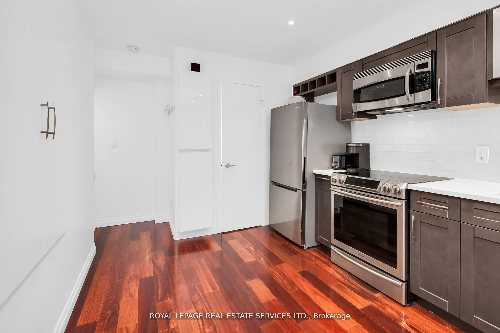 415 Jarvis Street, #359