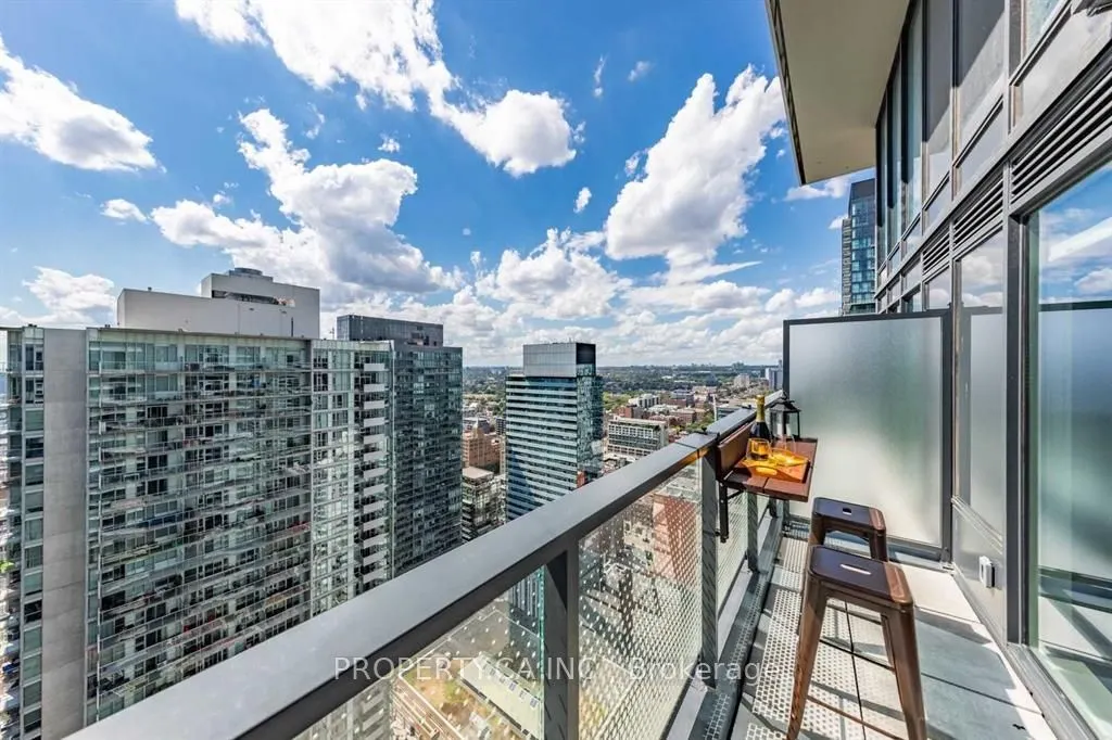 115 Blue Jays Way, #4008