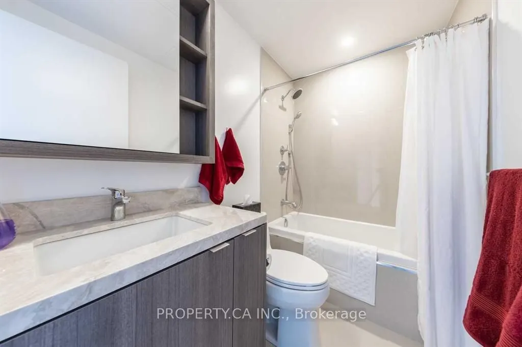 115 Blue Jays Way, #4008