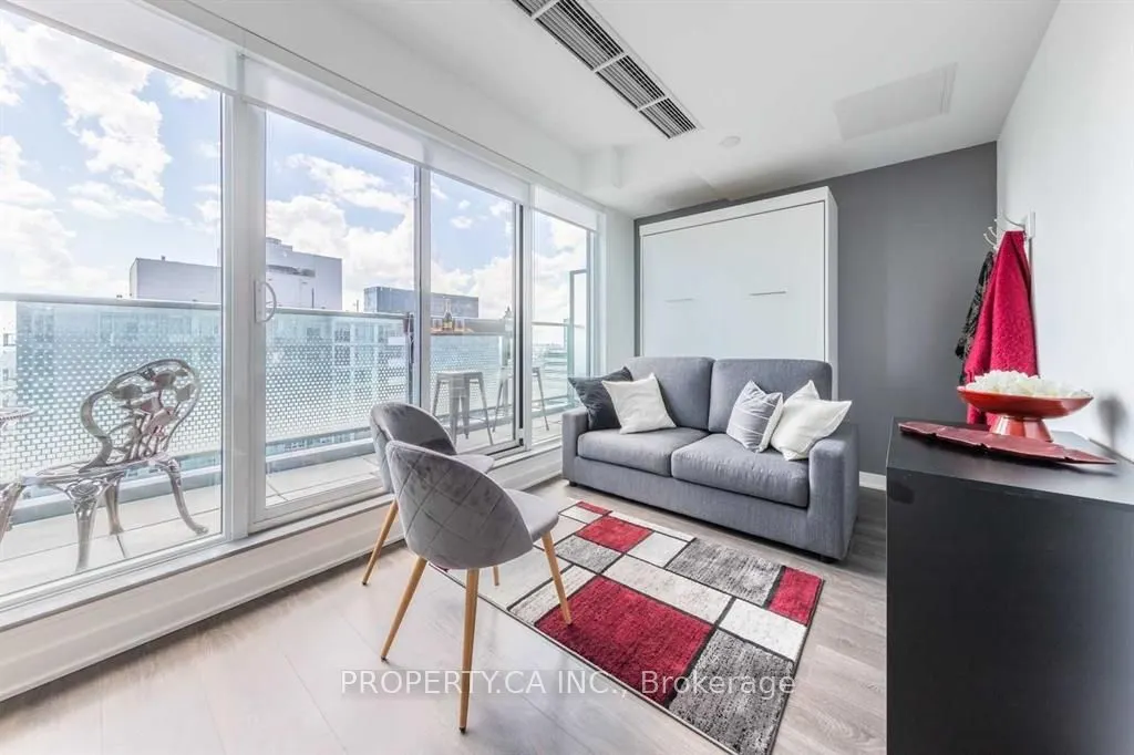 115 Blue Jays Way, #4008