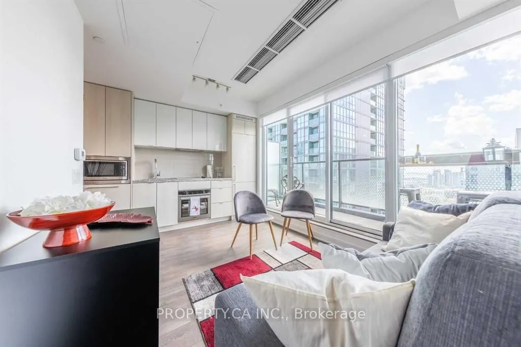115 Blue Jays Way, #4008