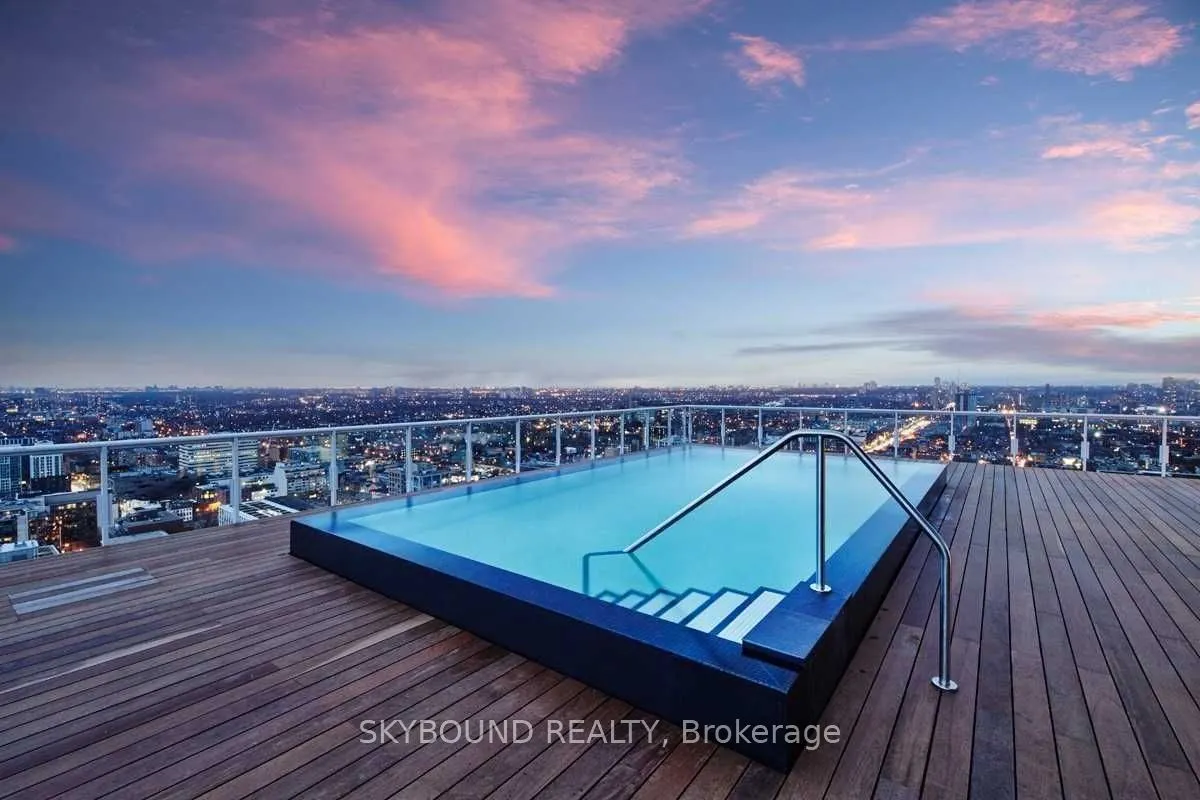 11 Charlotte Street, #608