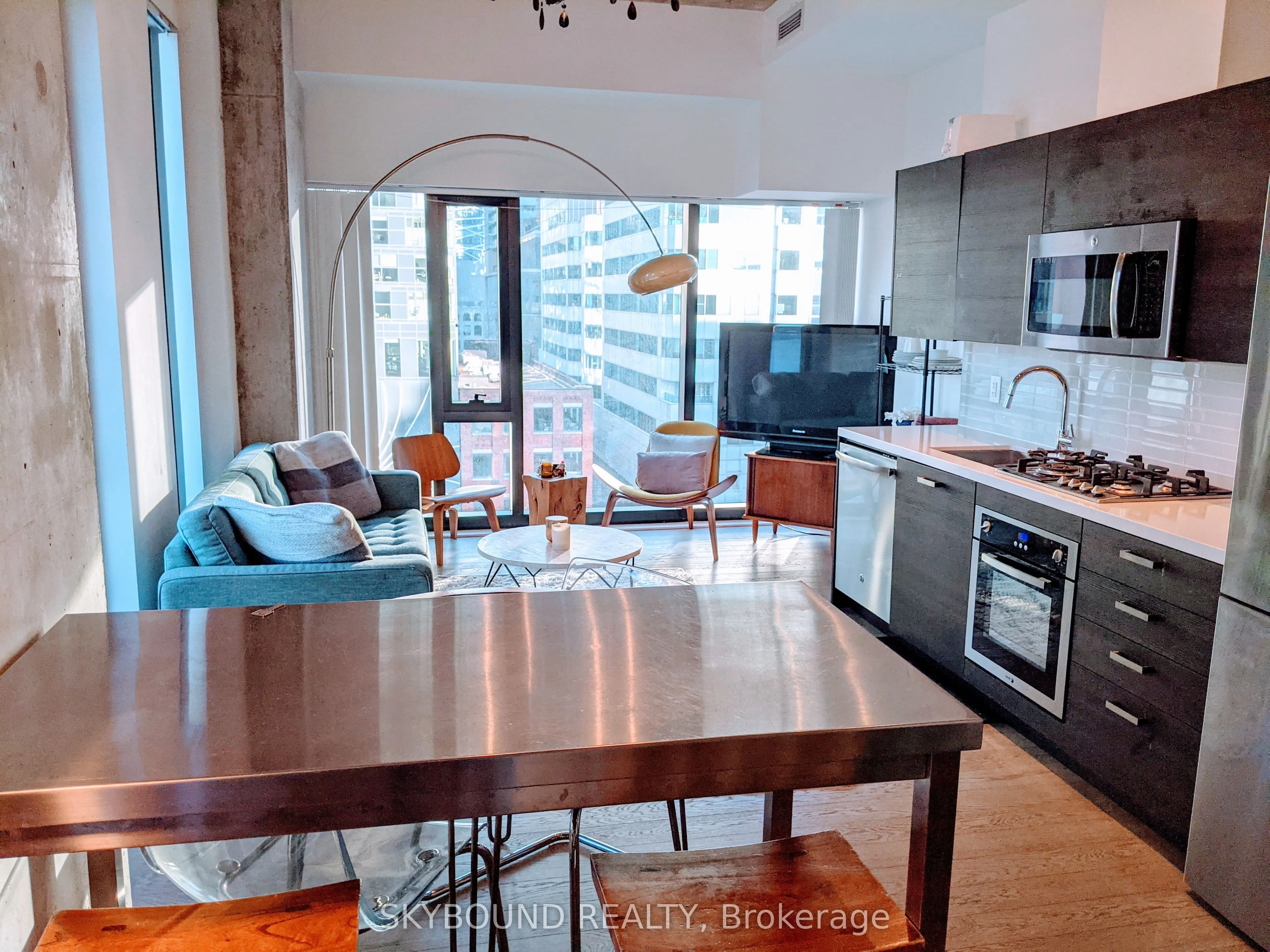 11 Charlotte Street, #608