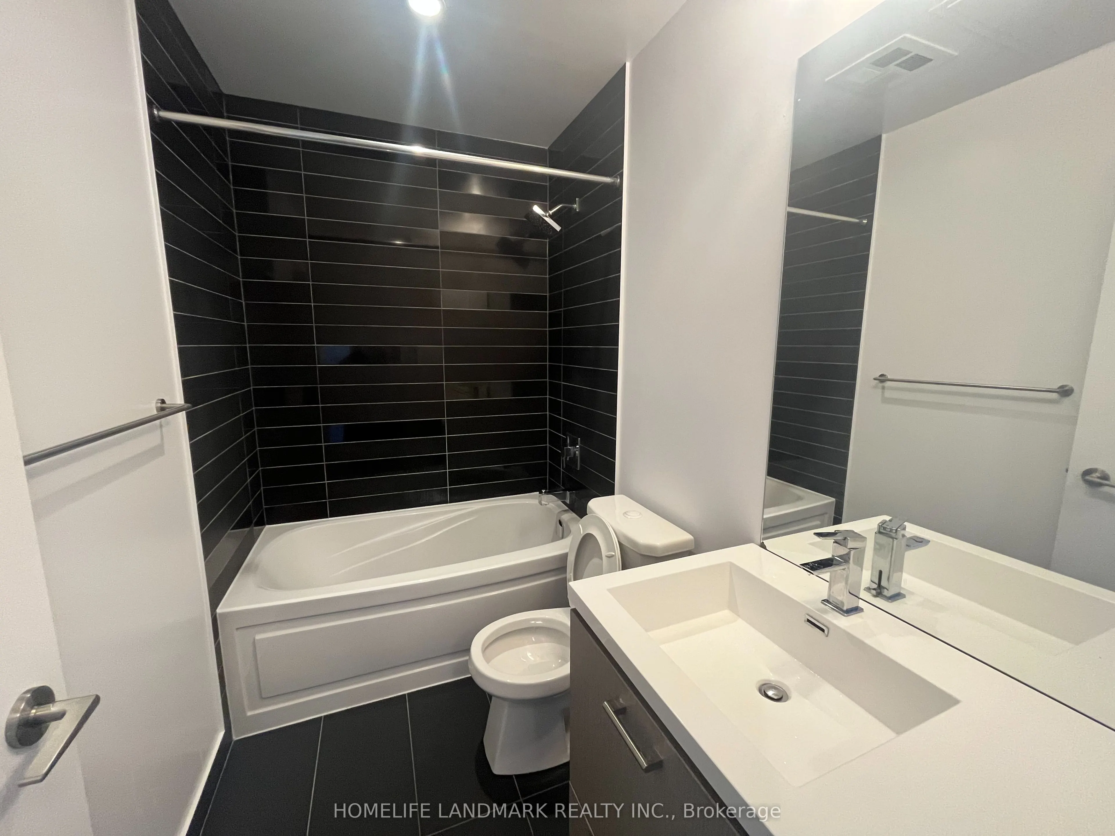 87 Peter Street, #1709