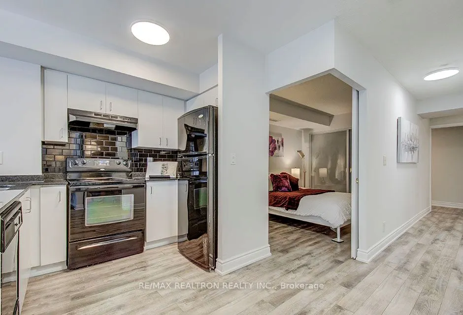 76 Shuter Street, #310