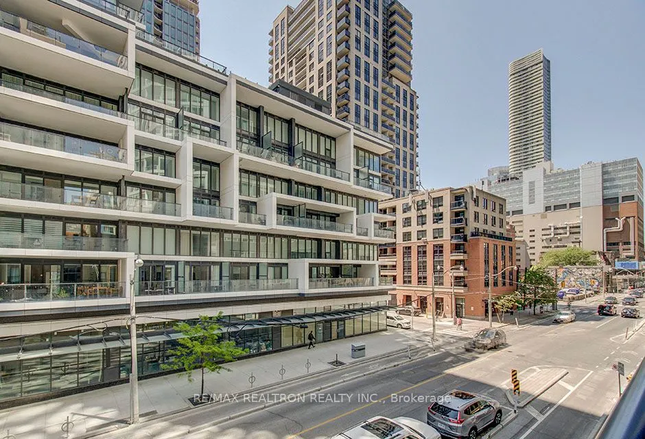 76 Shuter Street, #310