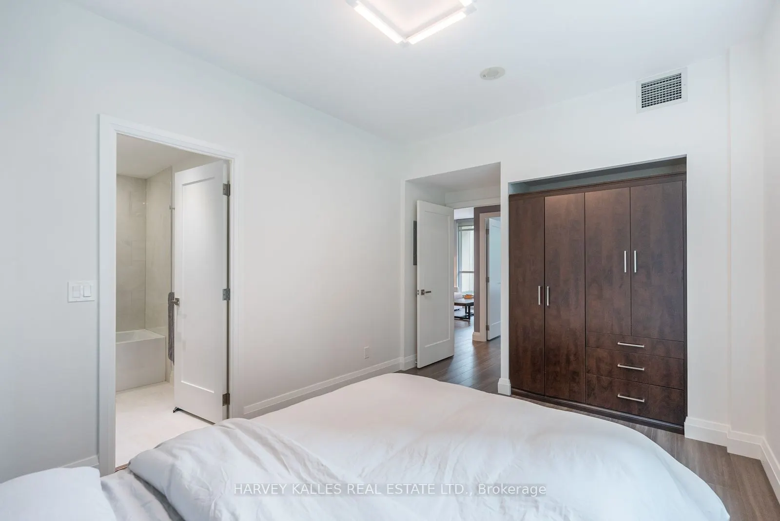 319 Merton Street, #219
