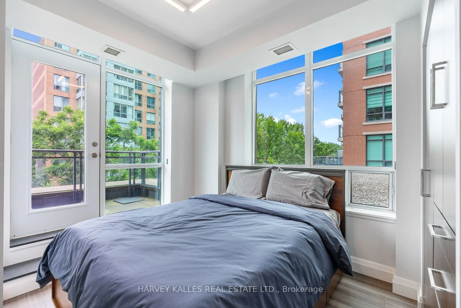 319 Merton Street, #219