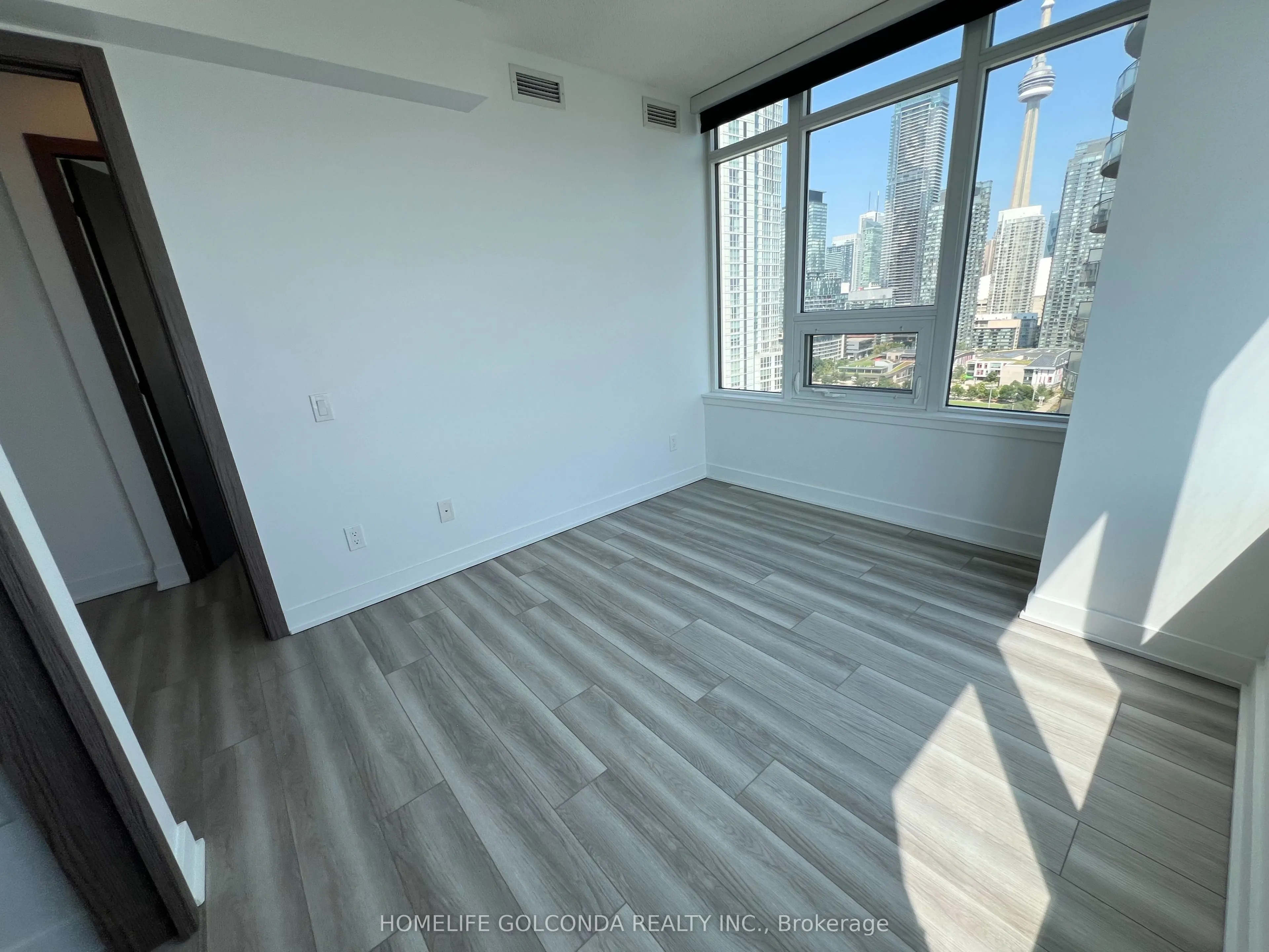 17 Bathurst Street, #2515