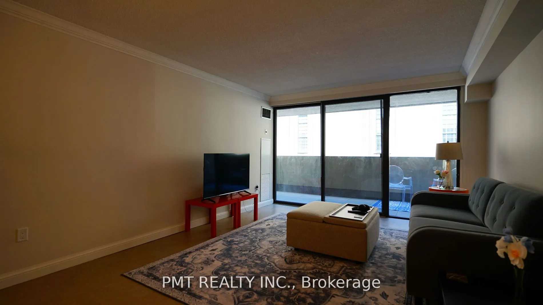 45 Carlton Street, #312