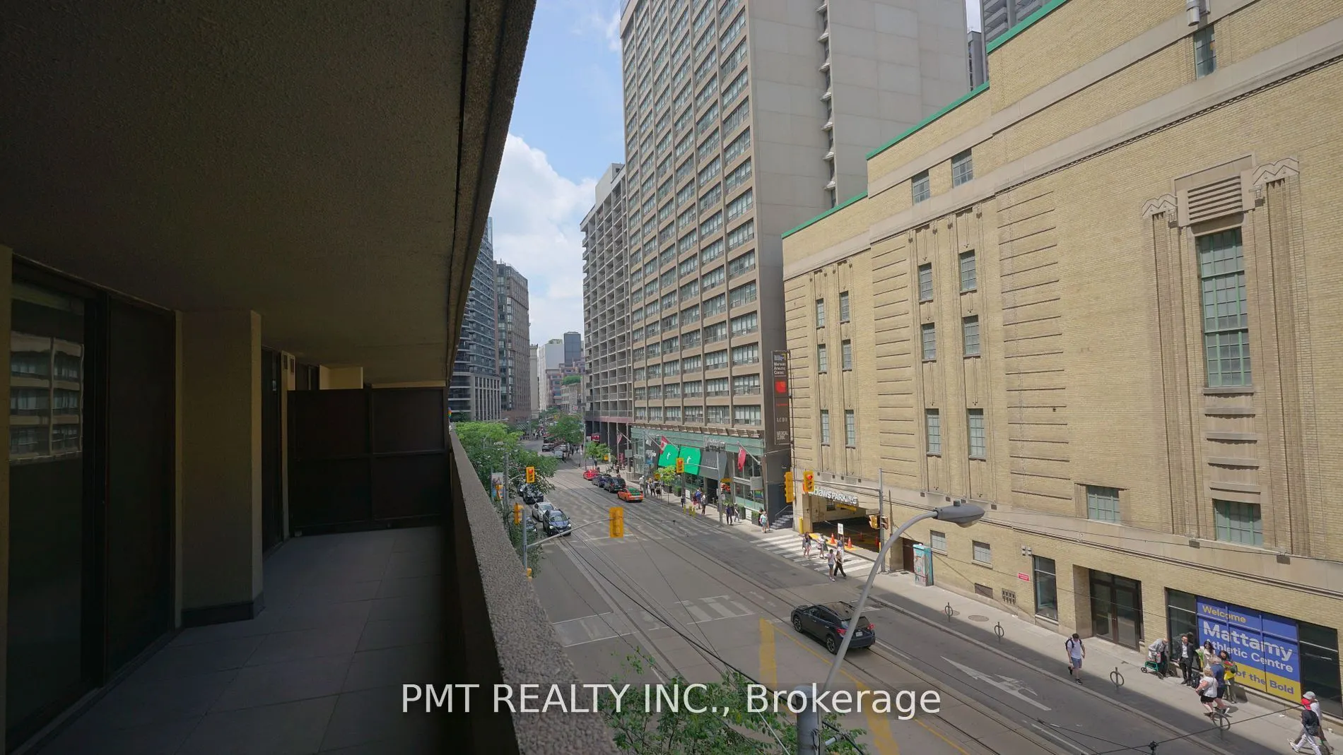 45 Carlton Street, #312