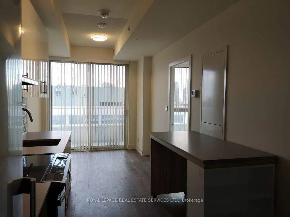 180 Fairview Mall Drive, #1013