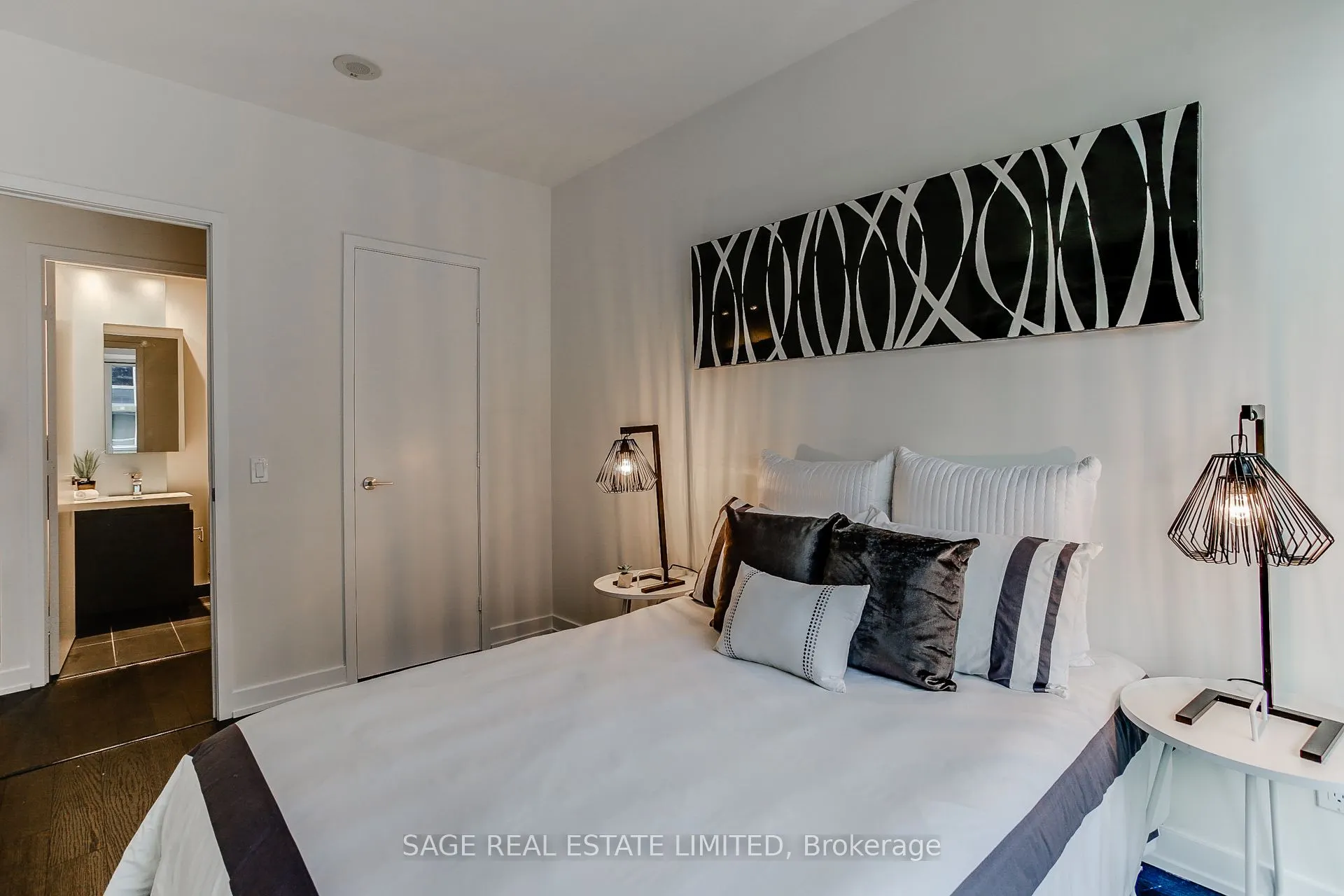 1030 King Street W, #445
