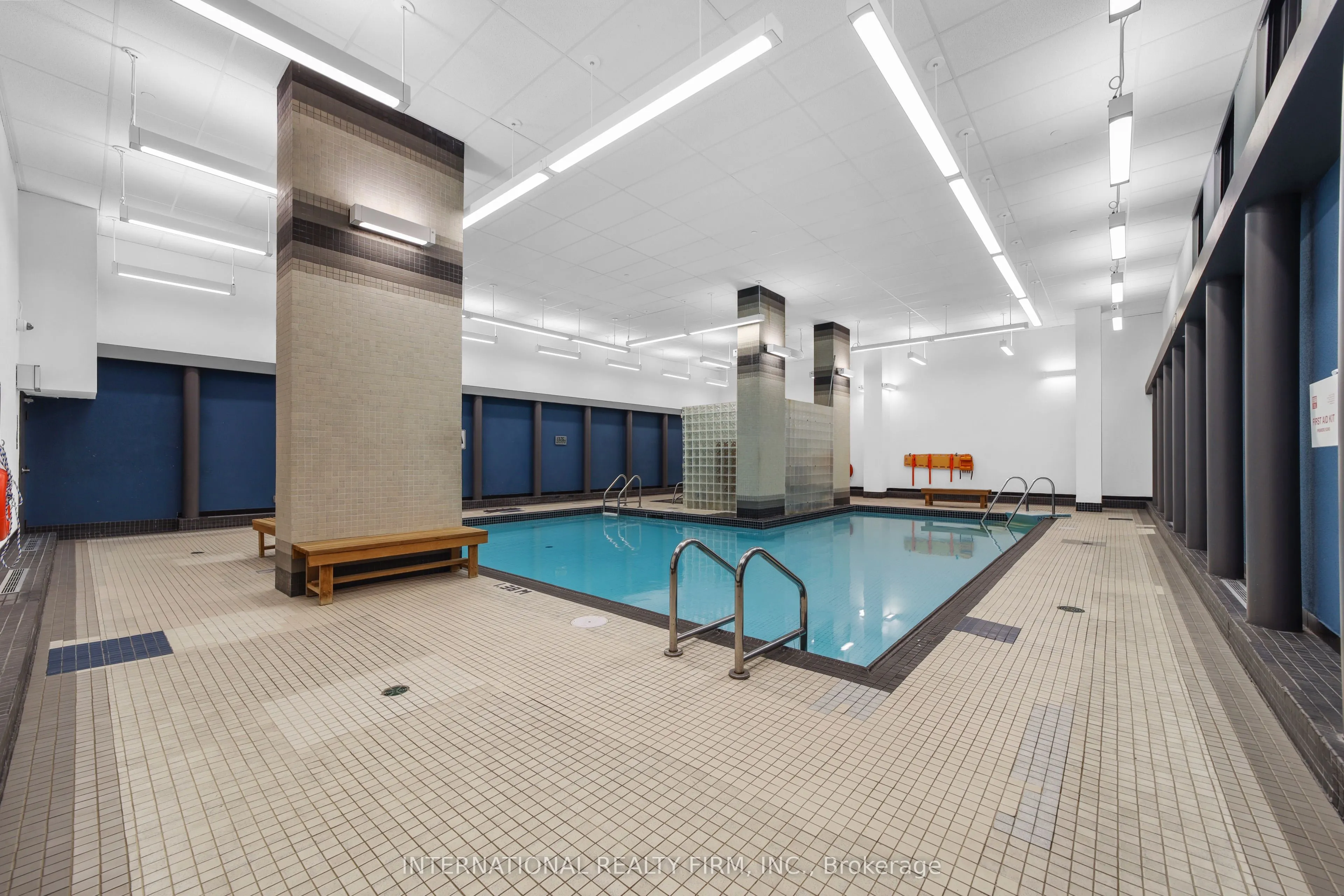701 King Street W, #713