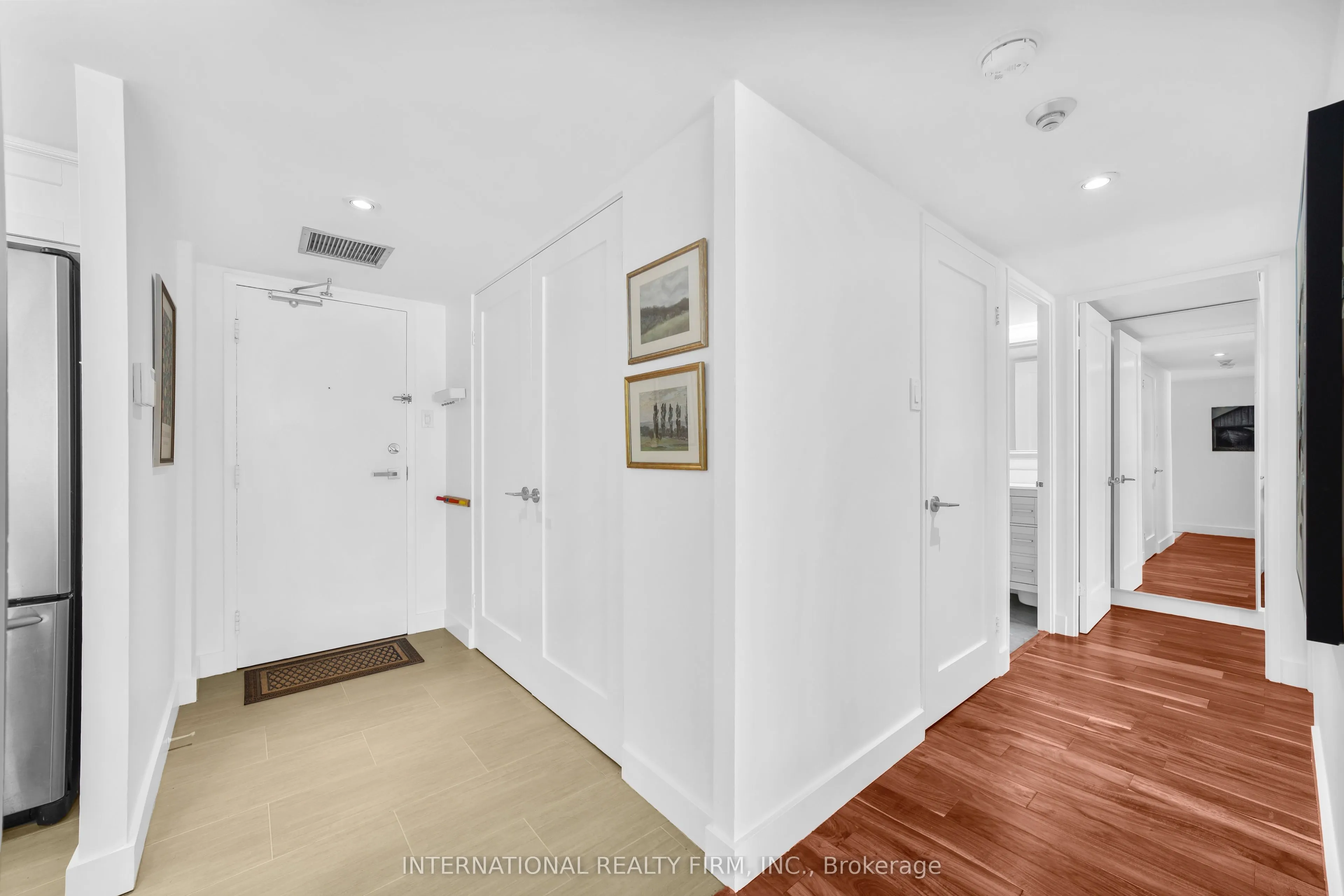 701 King Street W, #713