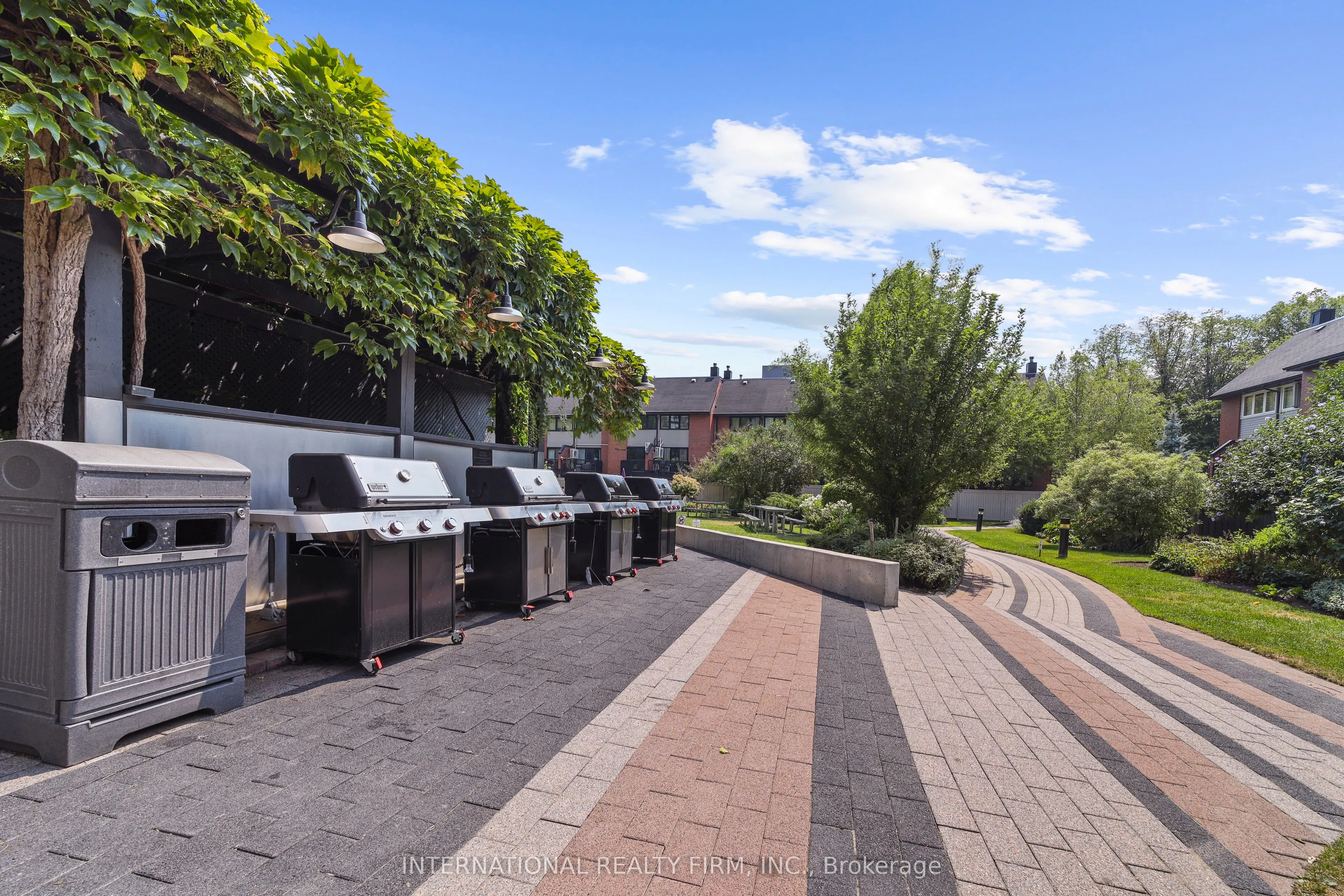 701 King Street W, #713