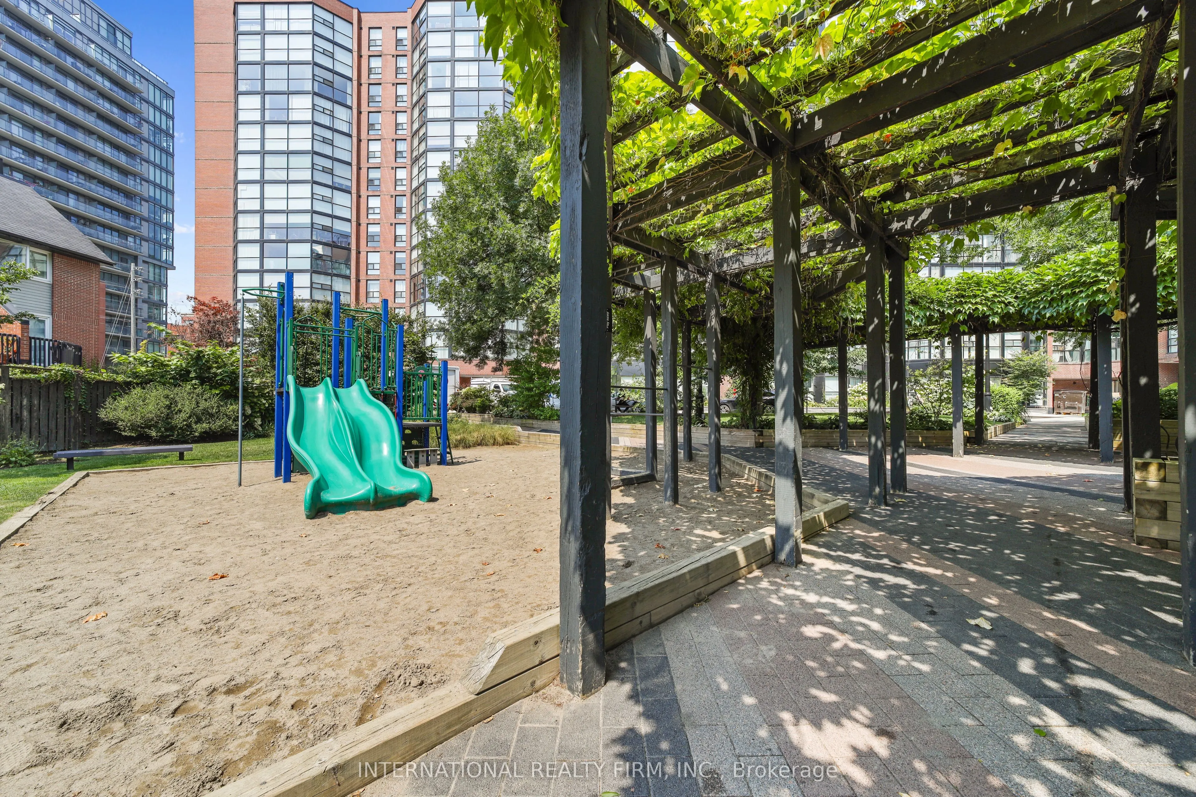 701 King Street W, #713