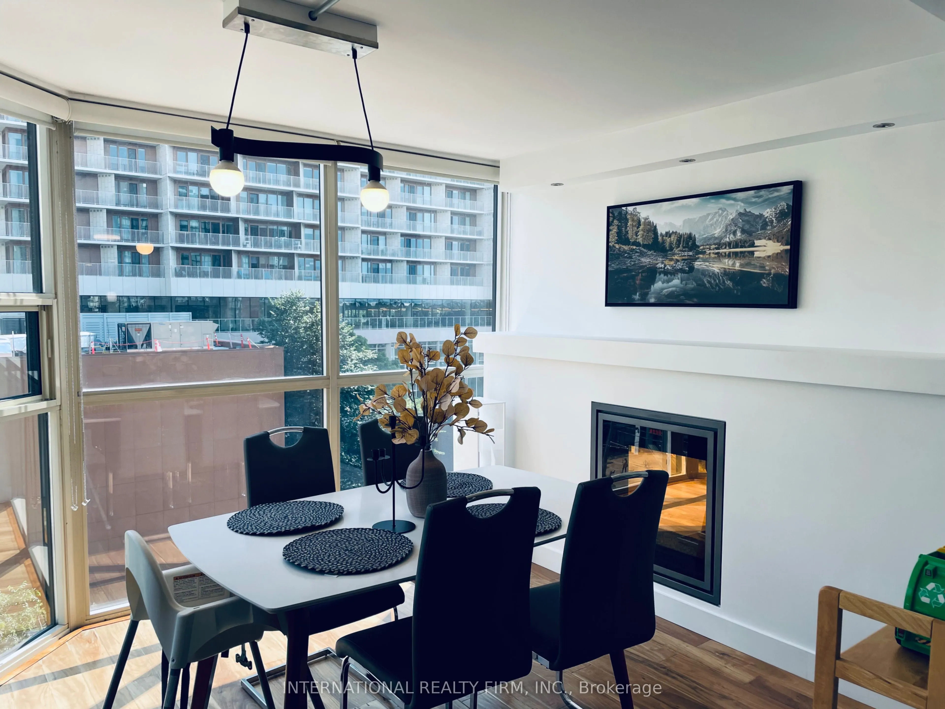 701 King Street W, #713