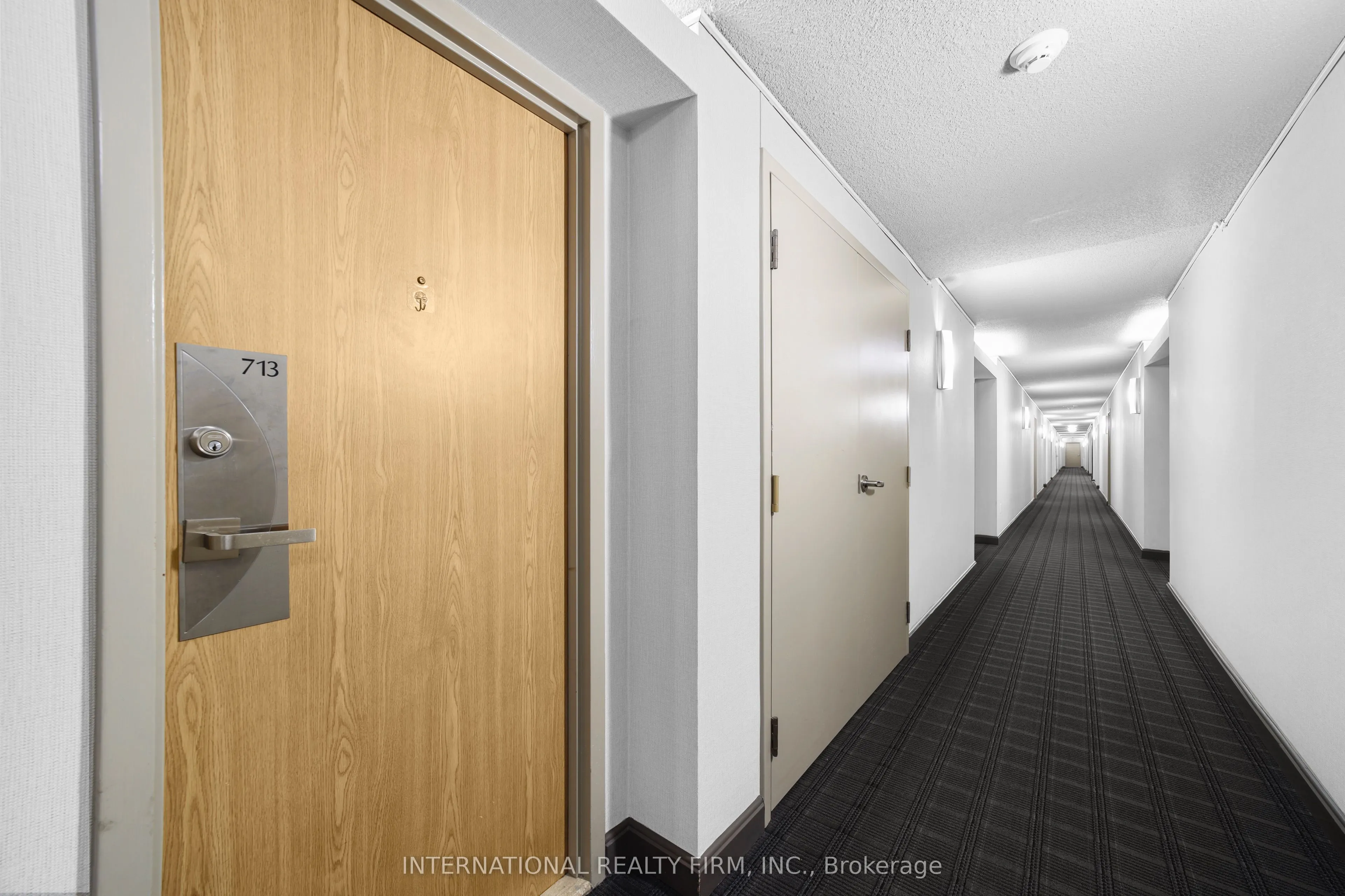 701 King Street W, #713